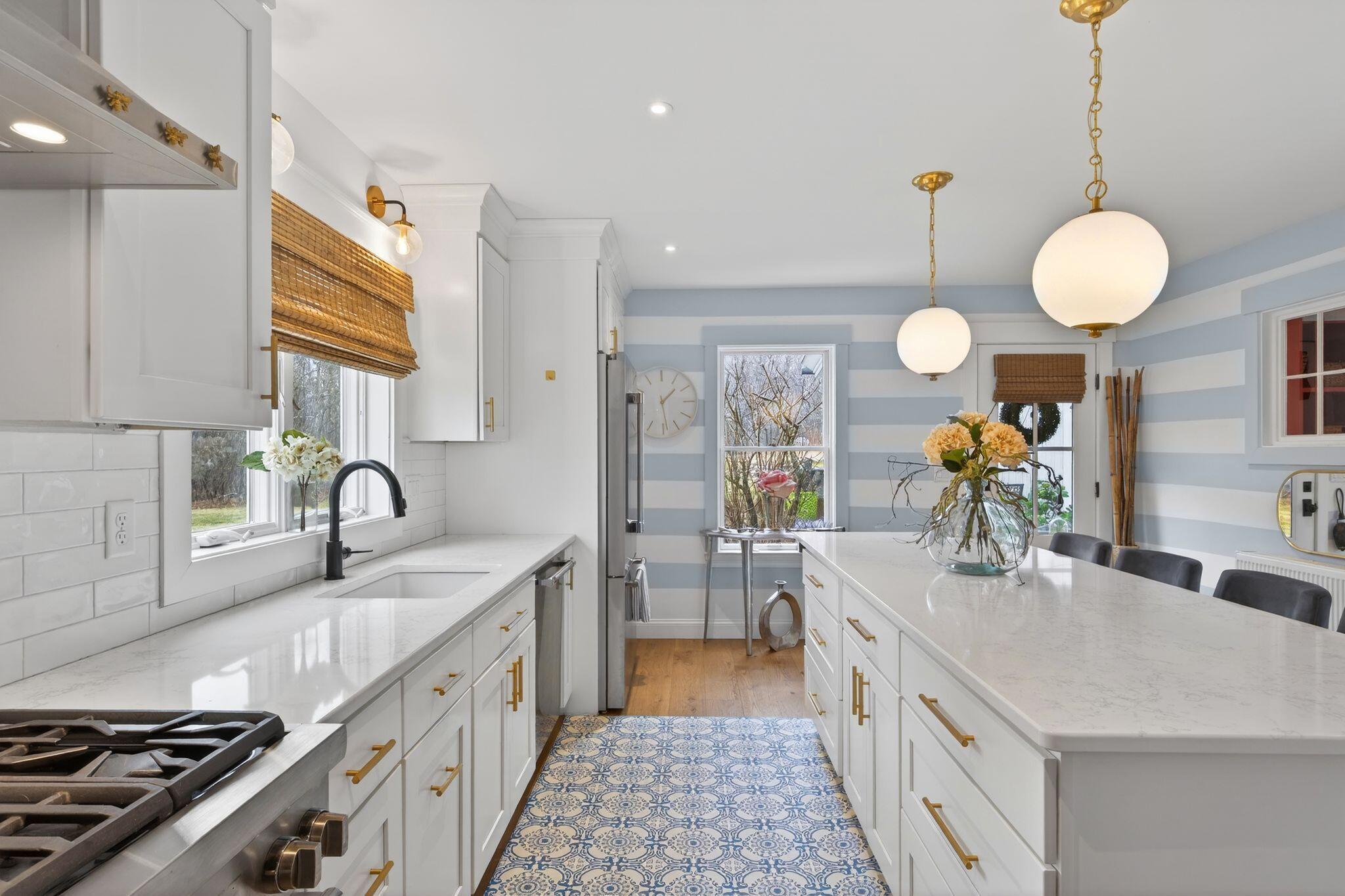492 W Elm Street