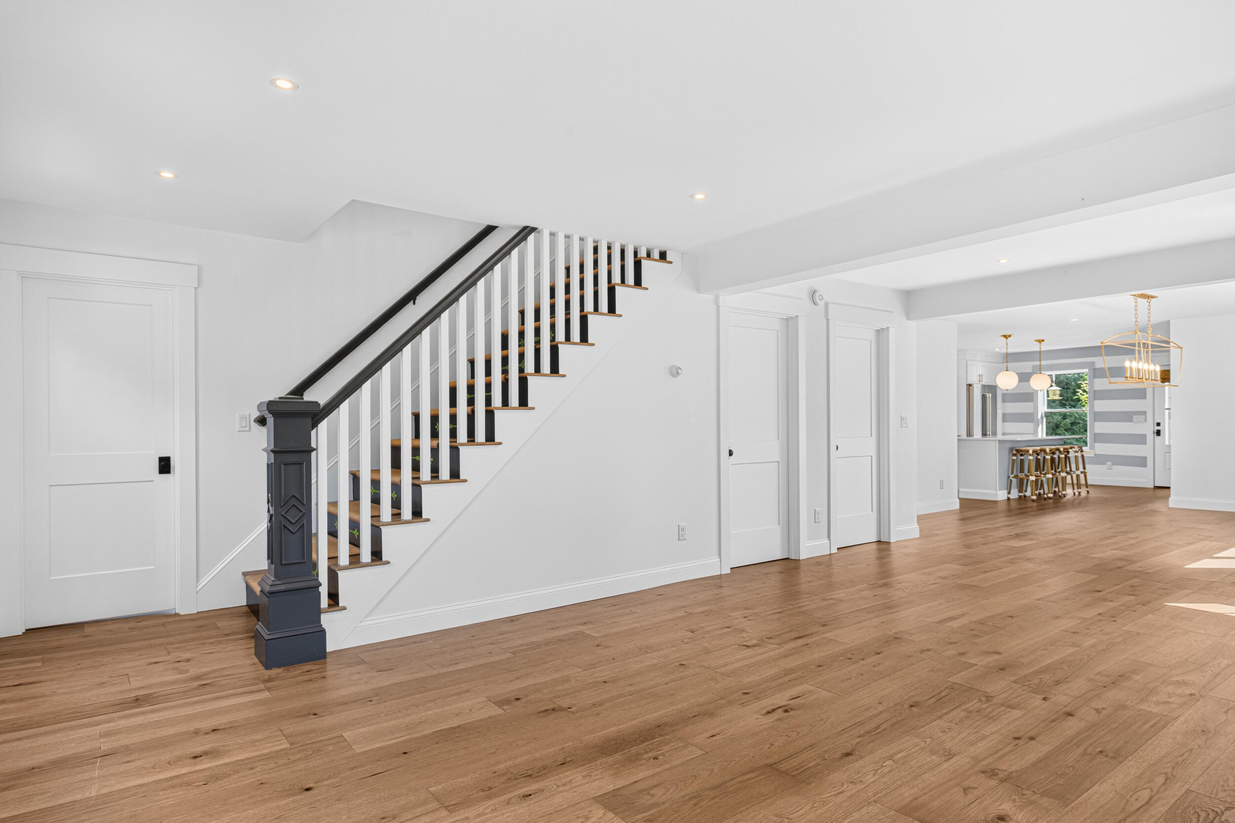 492 W Elm Street