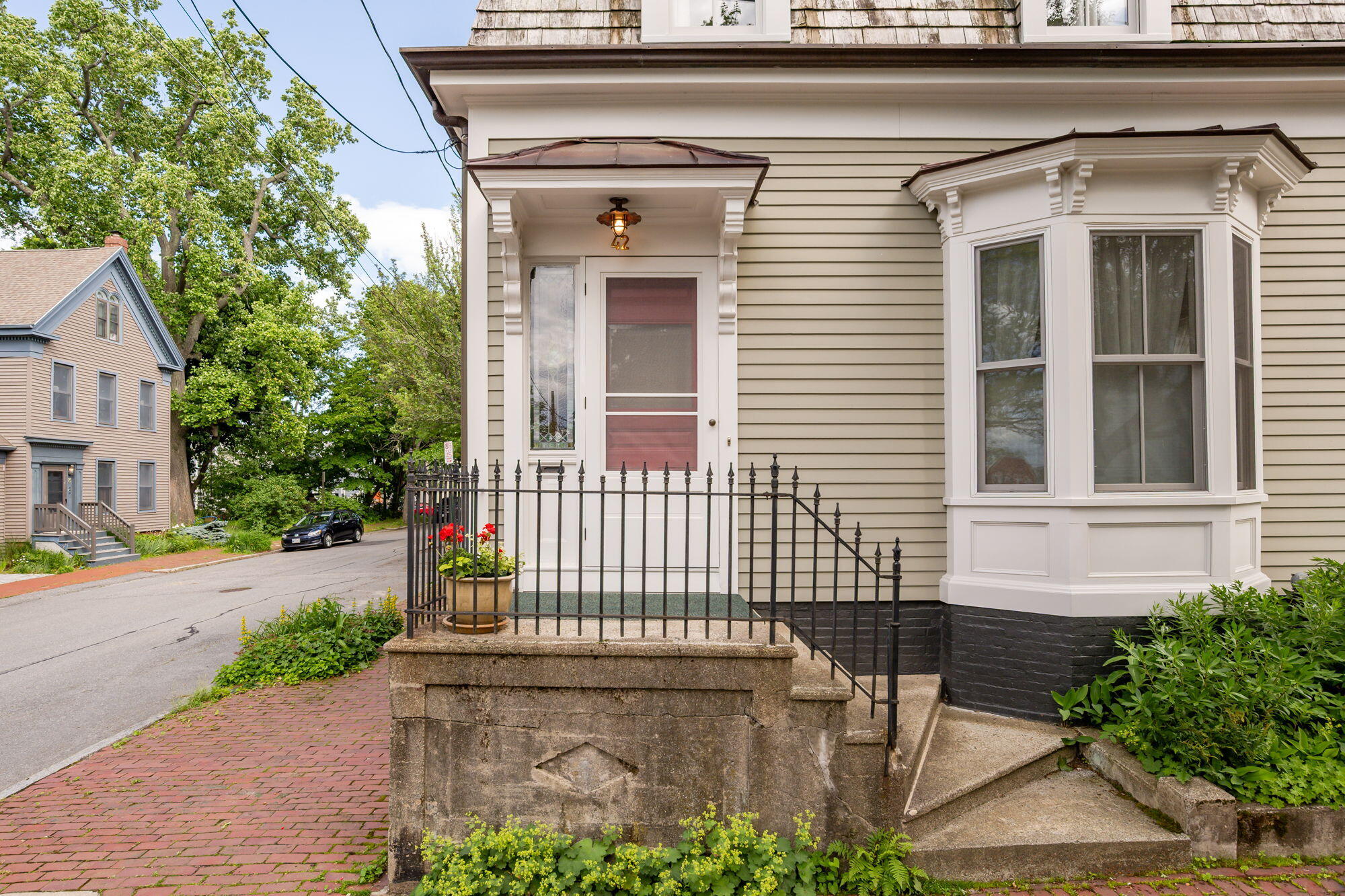 42 Montreal Street