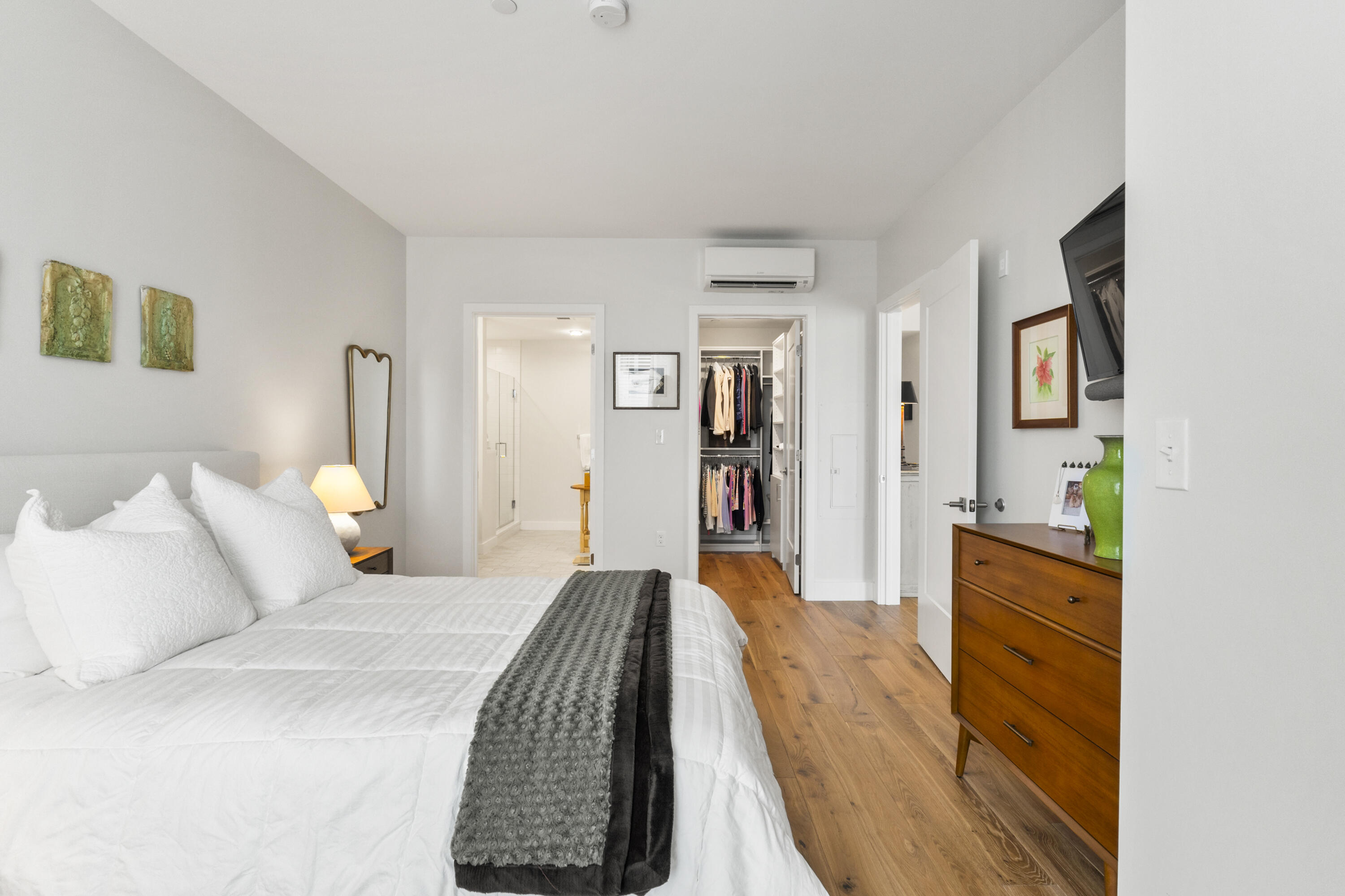 383 Commercial Street 300