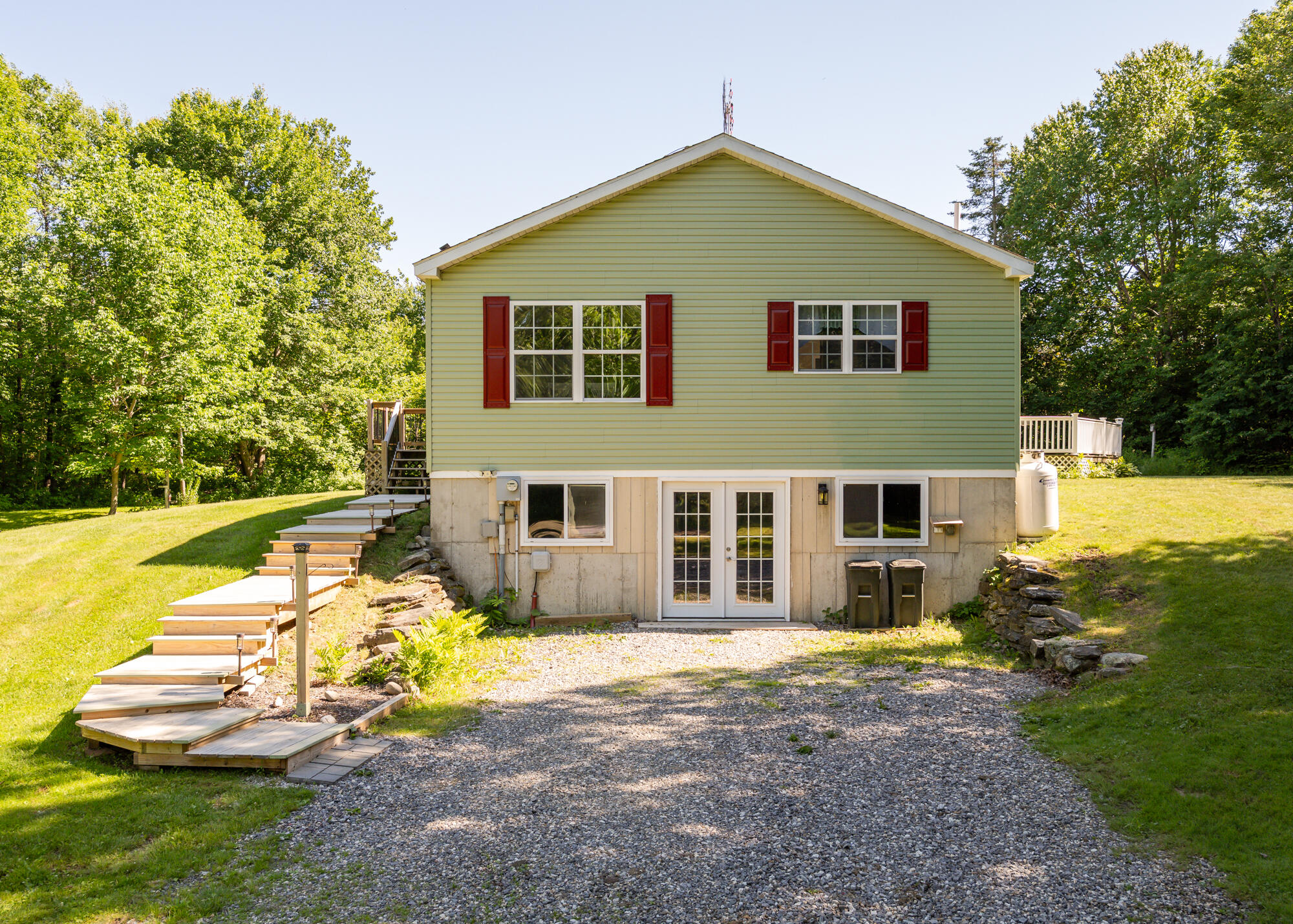 256 Meadow Road
