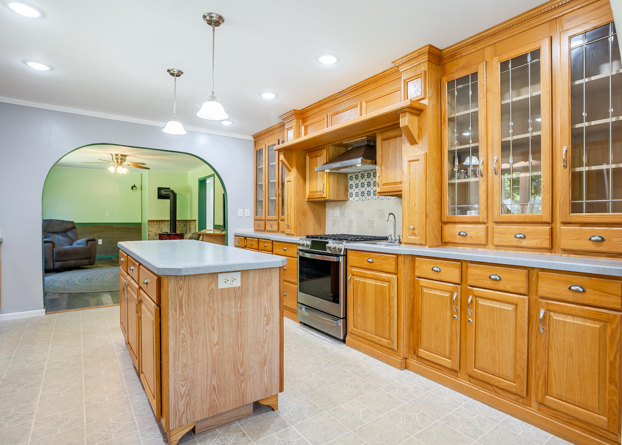 256 Meadow Road