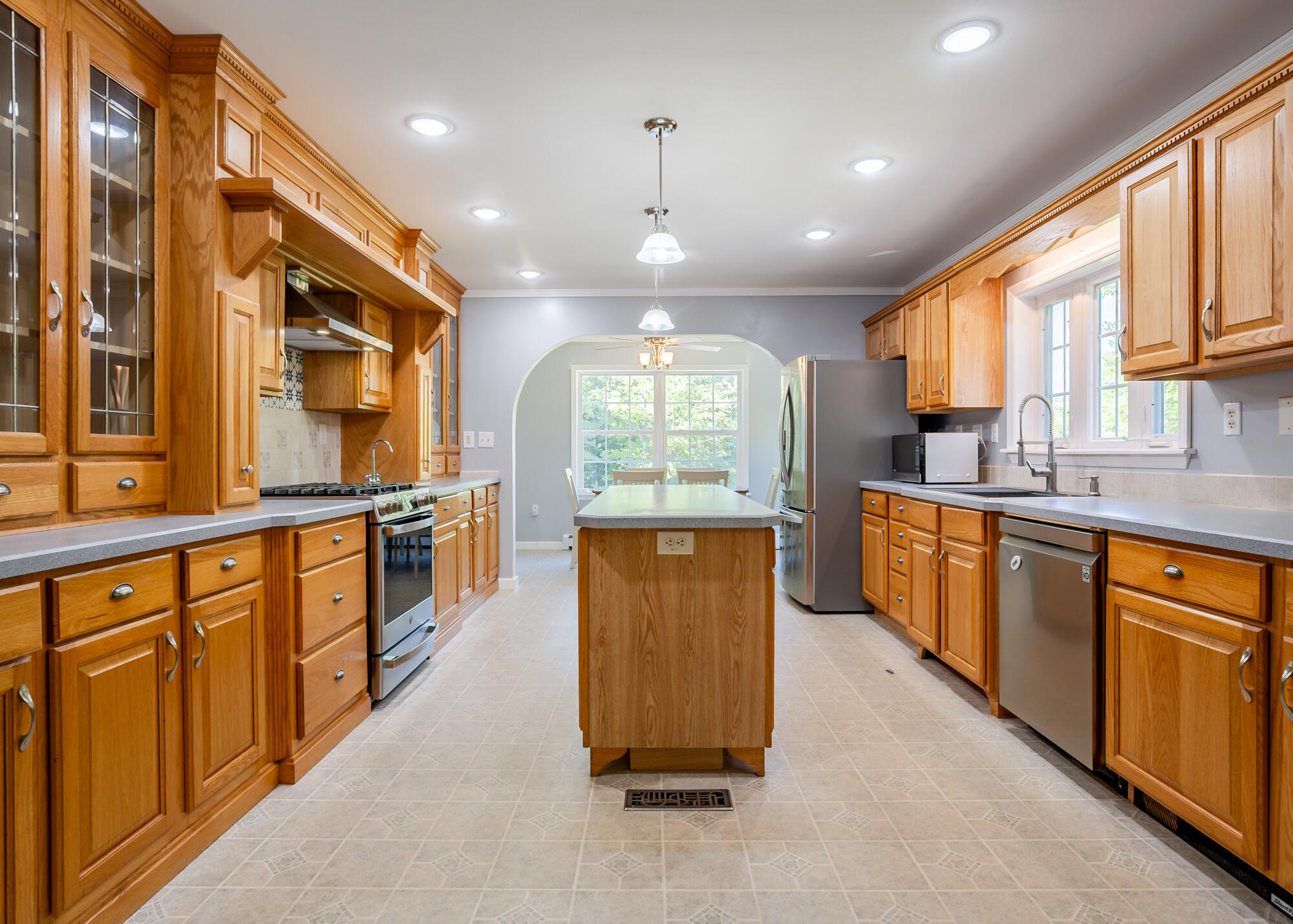 256 Meadow Road
