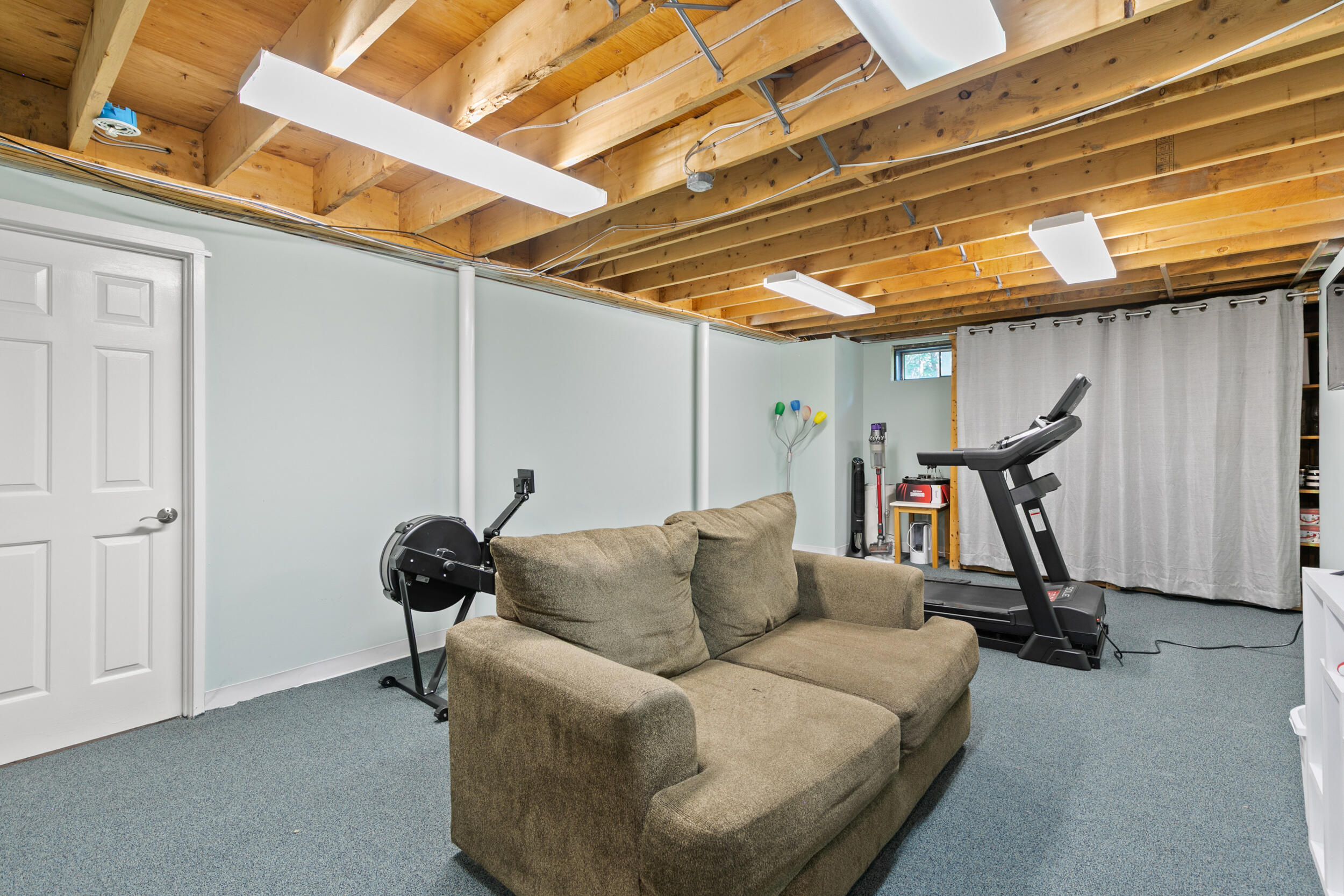 60 Ledgewood Drive