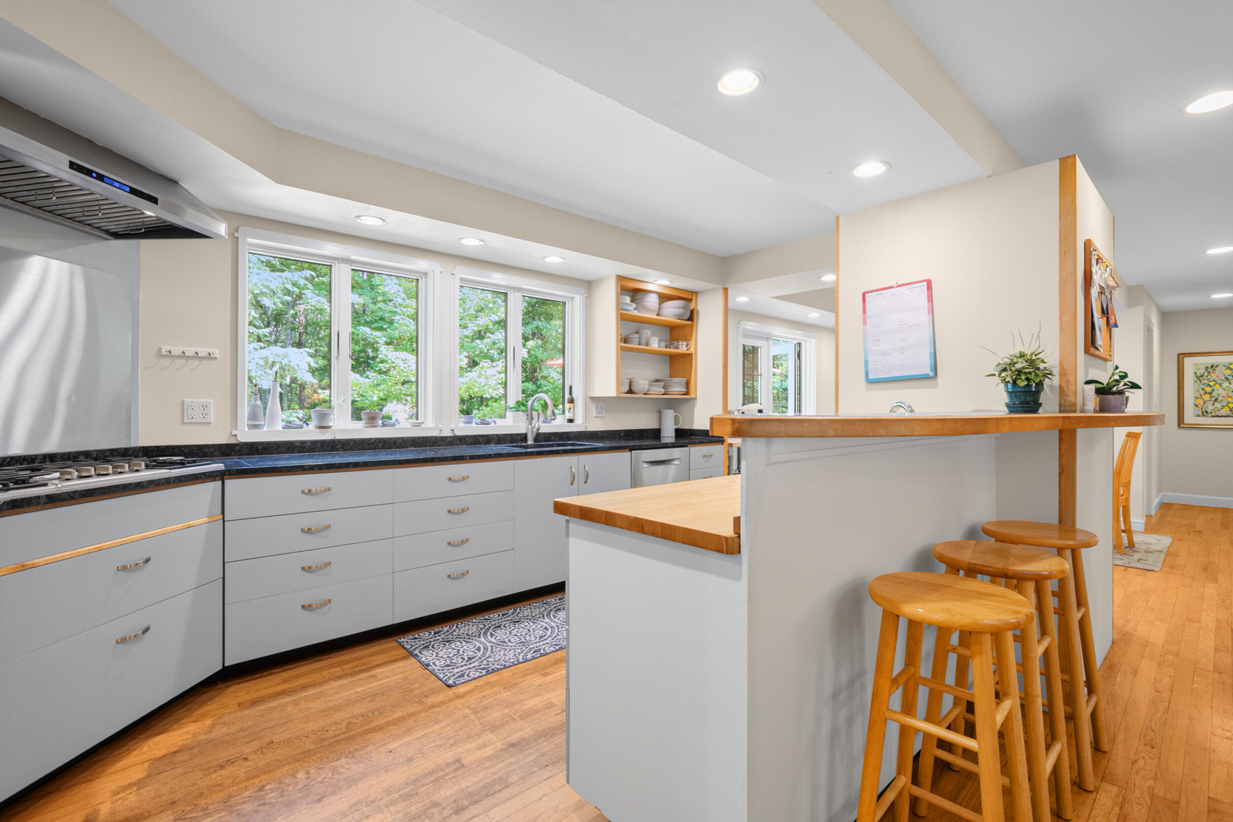 60 Ledgewood Drive