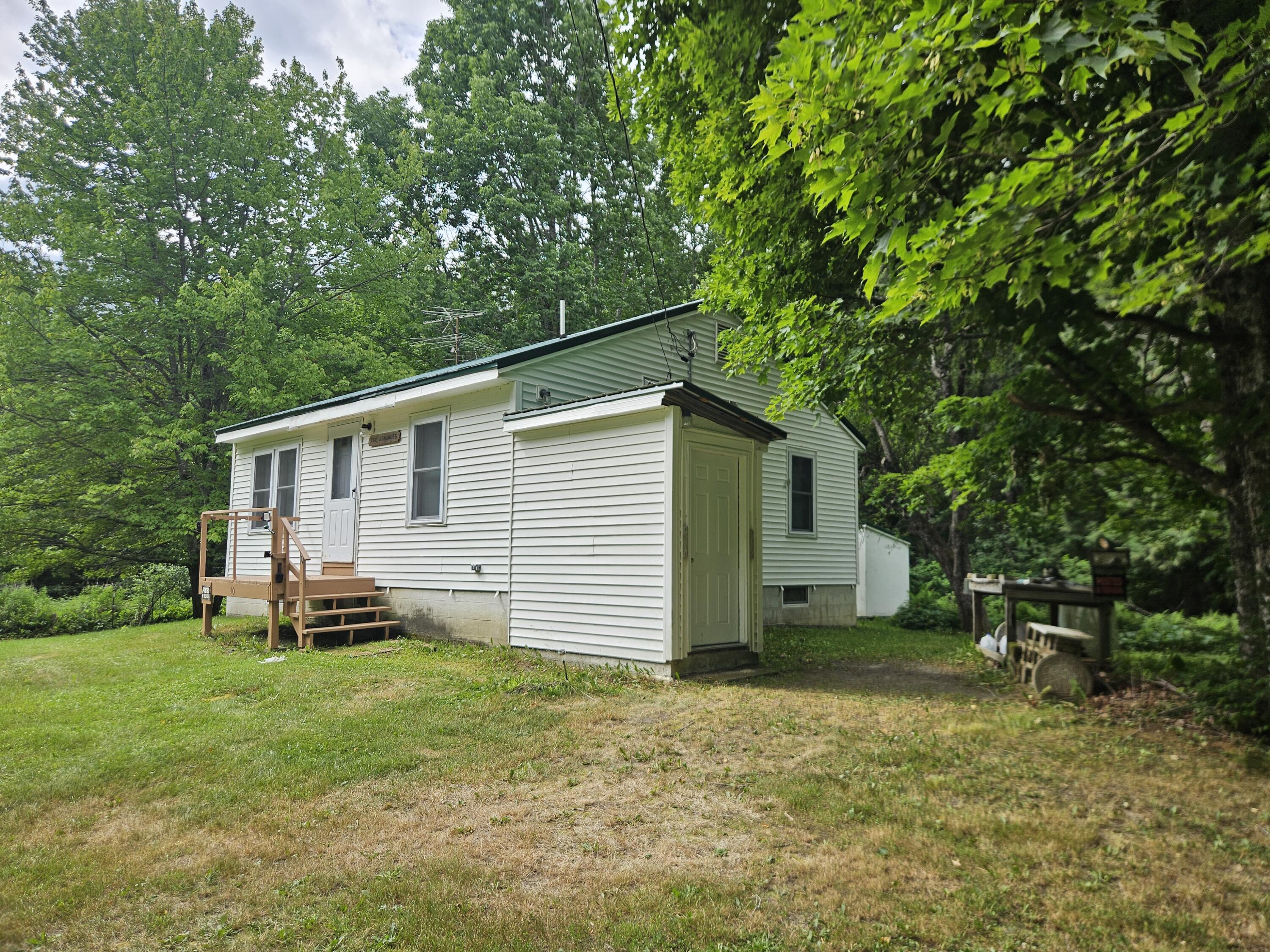 10 Moosehorn Road