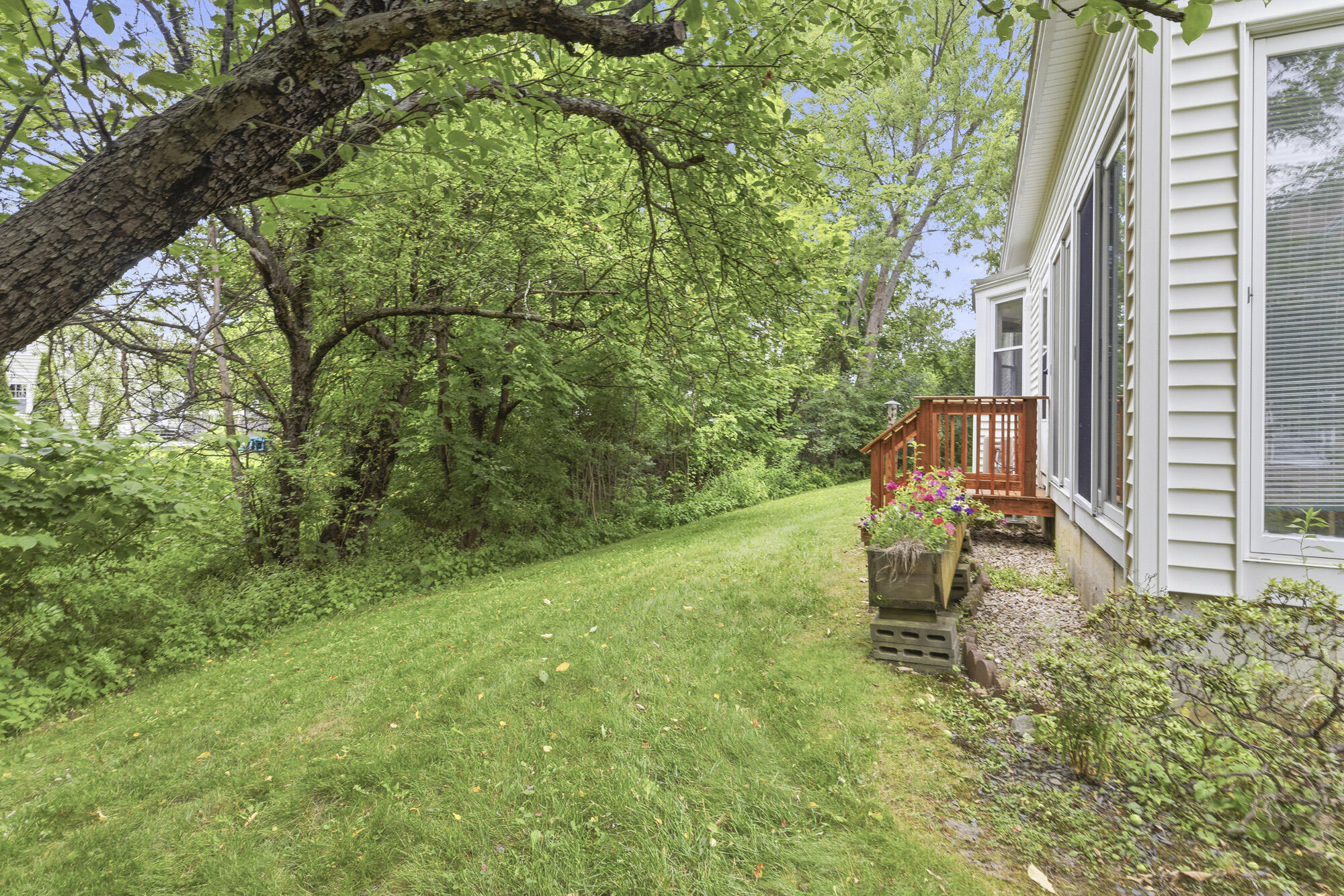 51 Old Mast Road