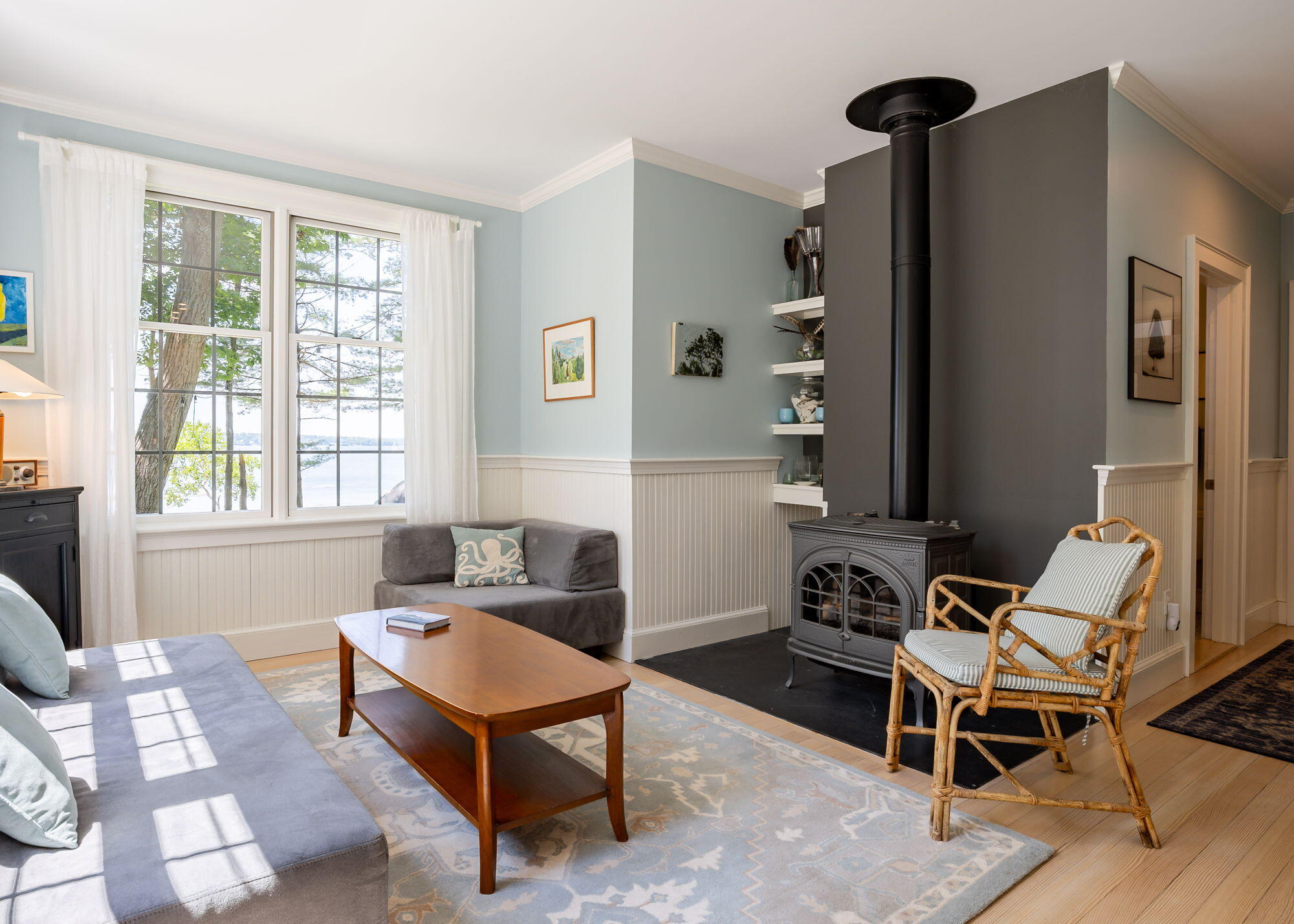 218 W West Shore Drive
