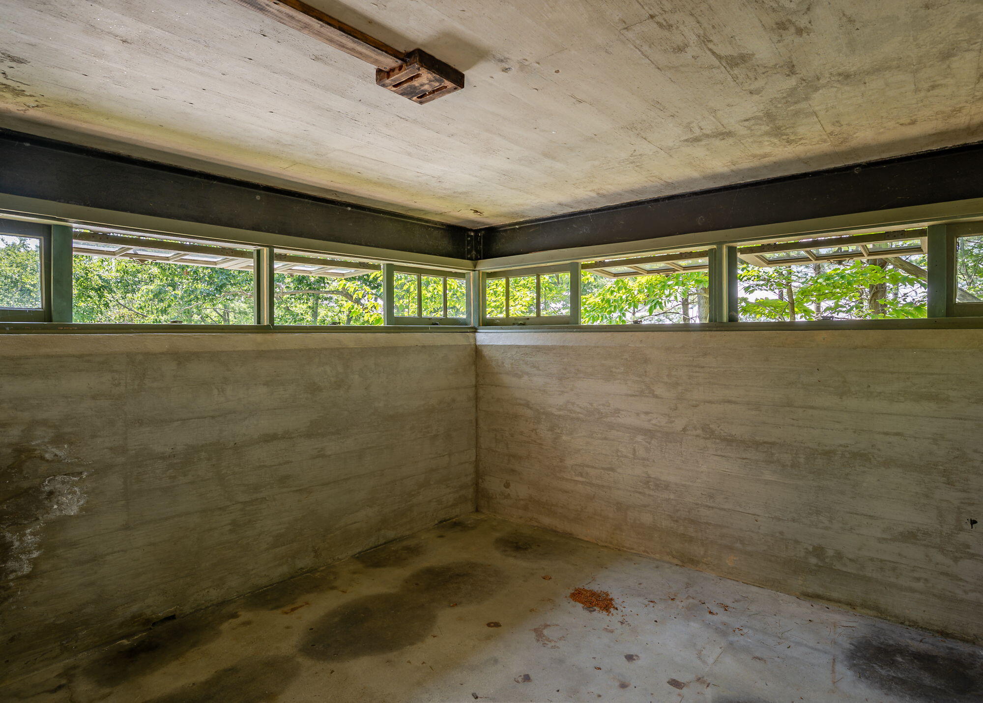 218 W West Shore Drive