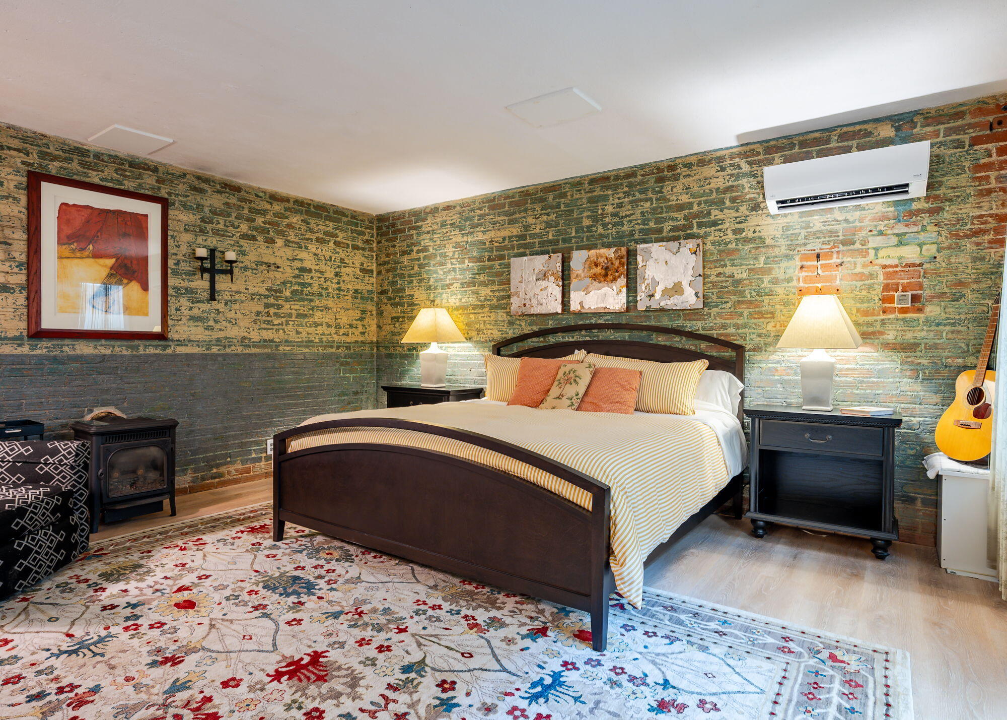 218 W West Shore Drive