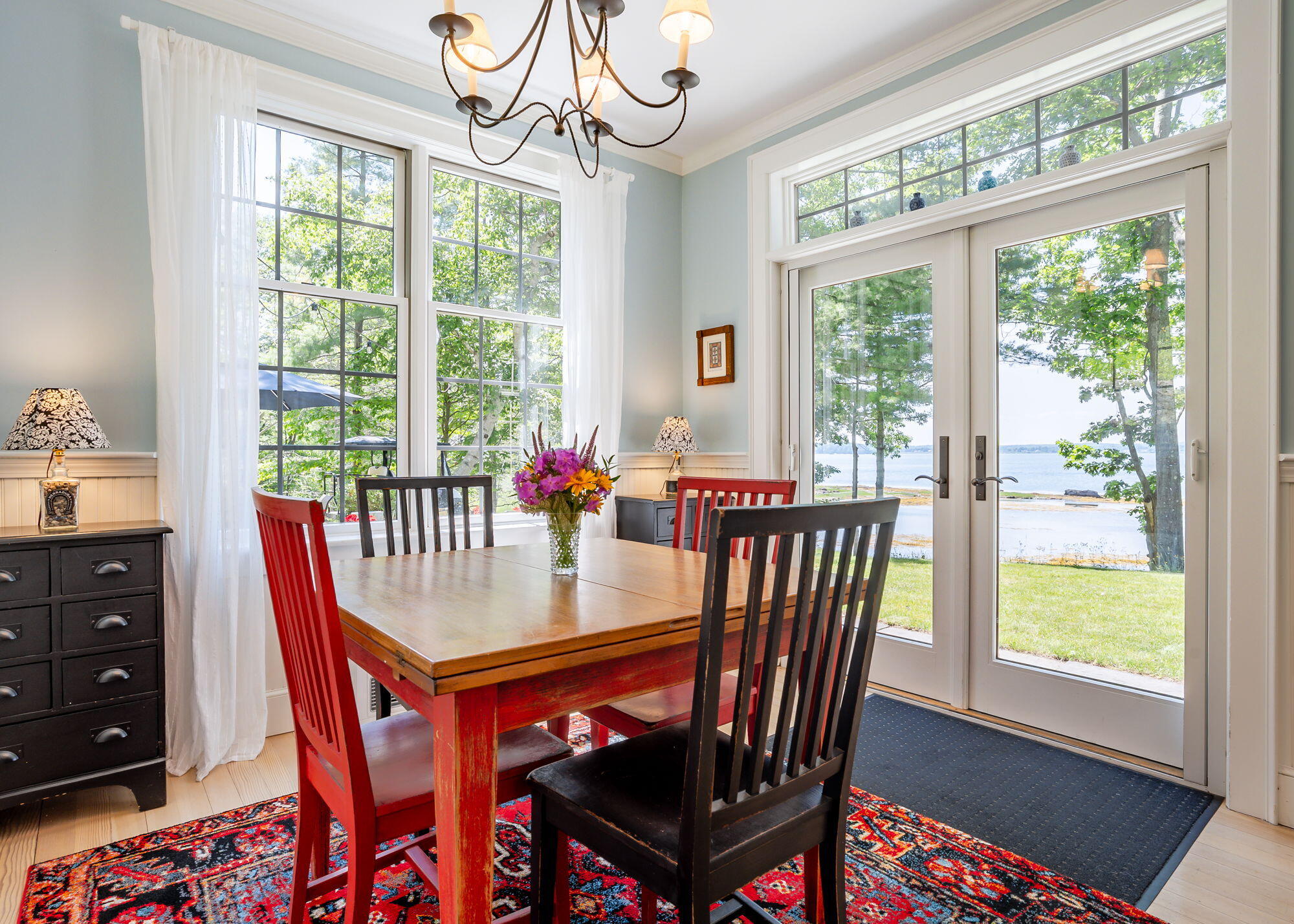 218 W West Shore Drive
