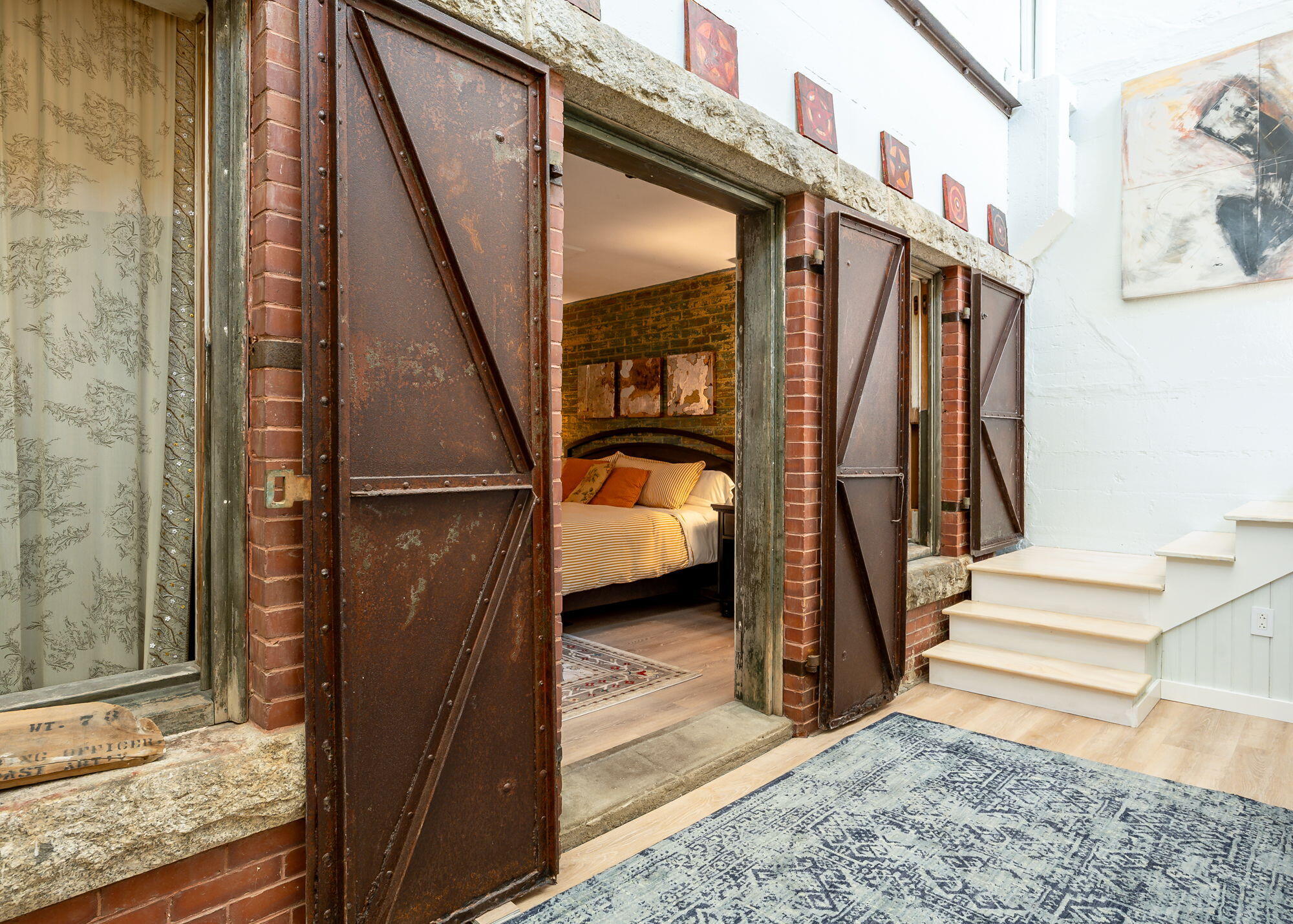 218 W West Shore Drive