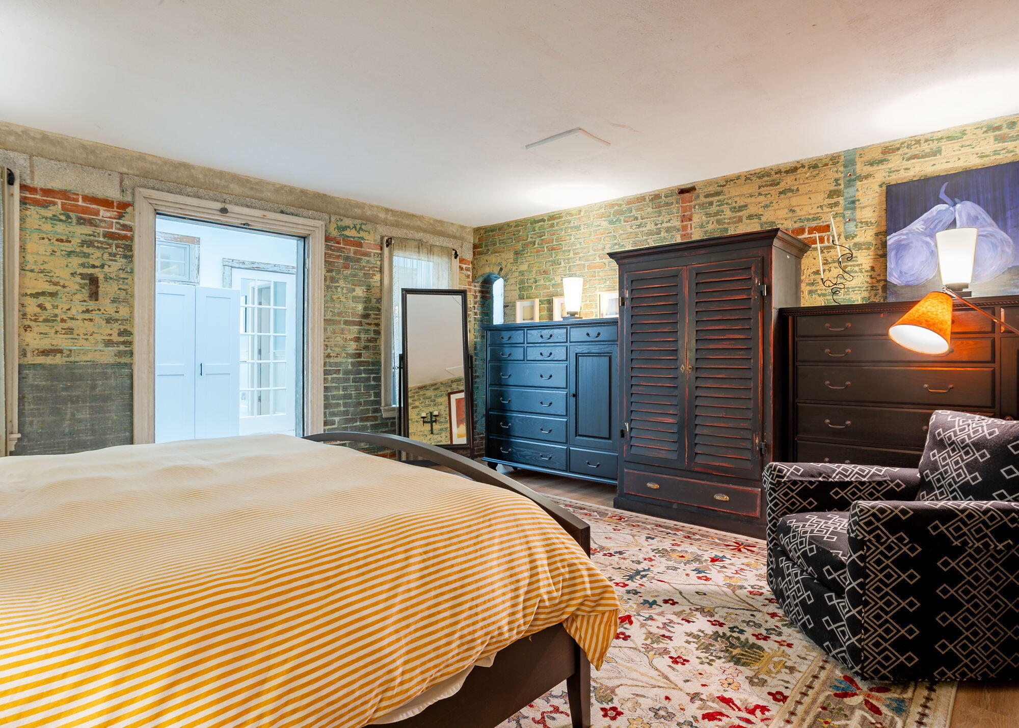 218 W West Shore Drive