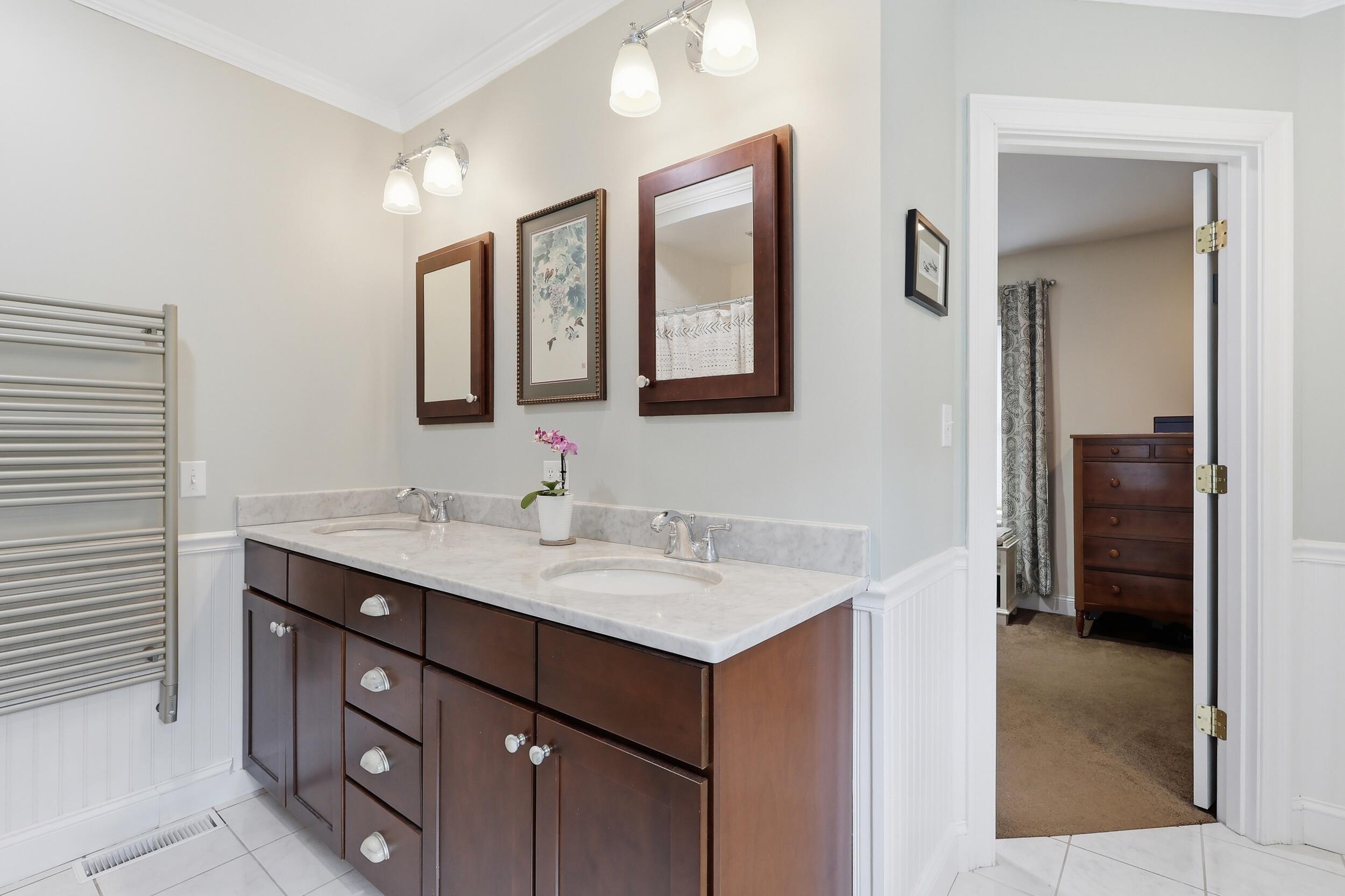 40 Carriage Lane 4