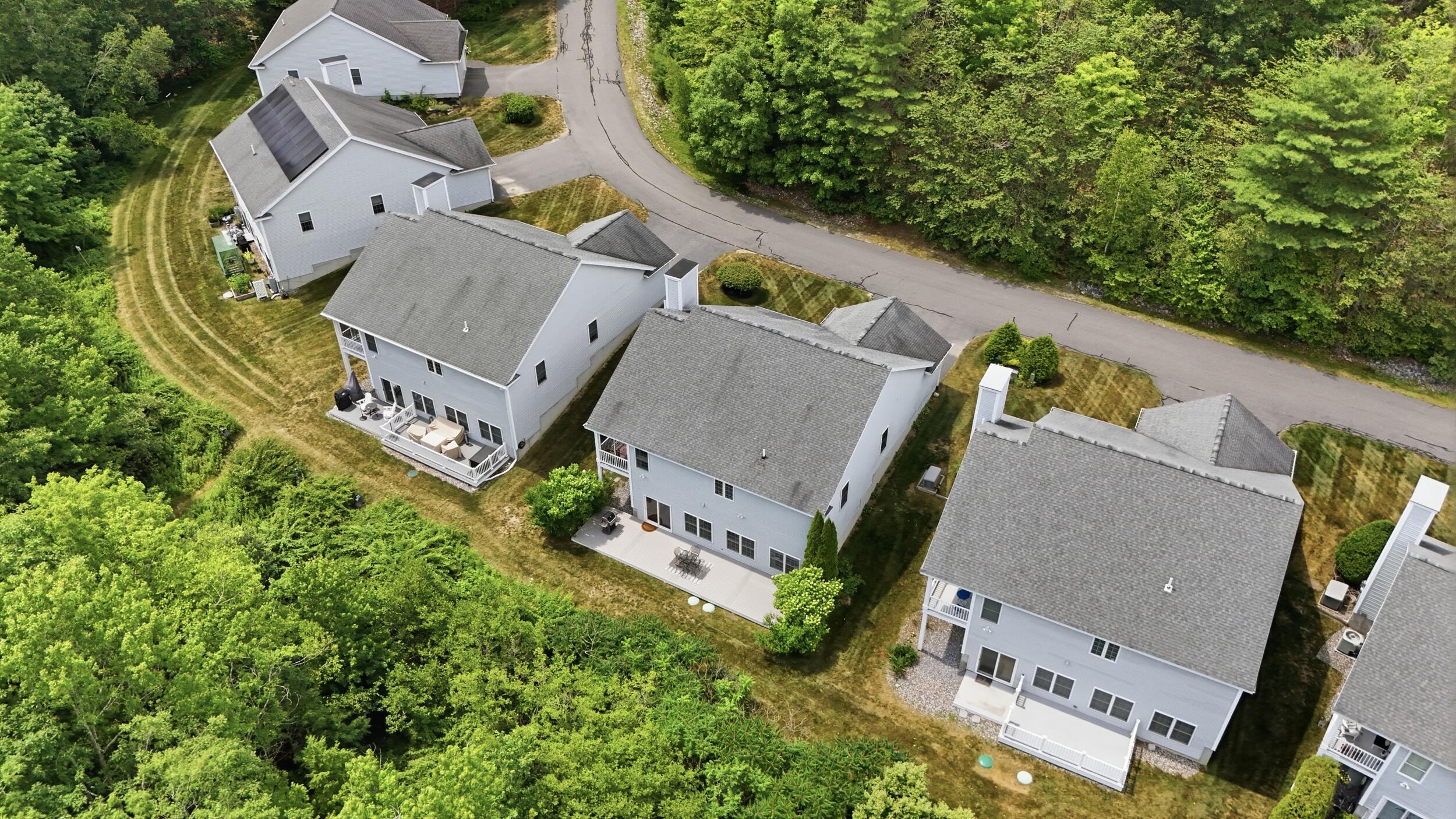 40 Carriage Lane 4