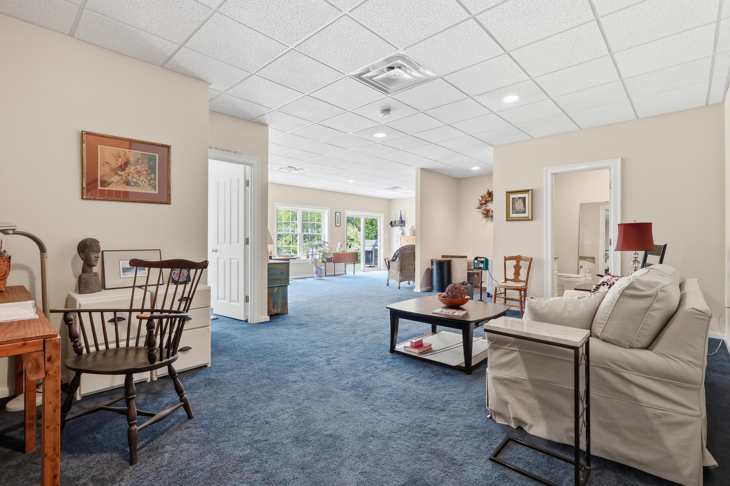 40 Carriage Lane 4