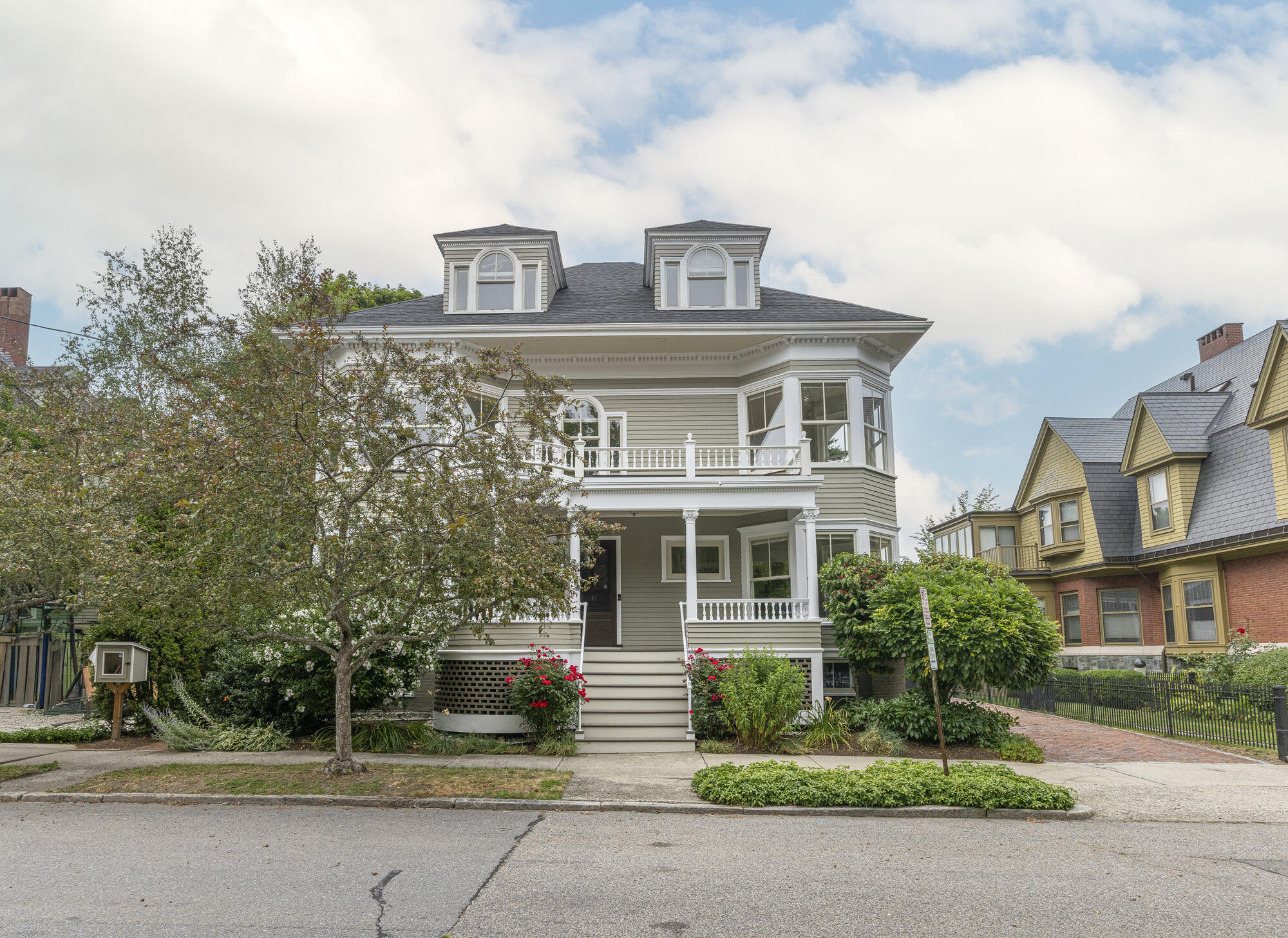 37 Carroll Street