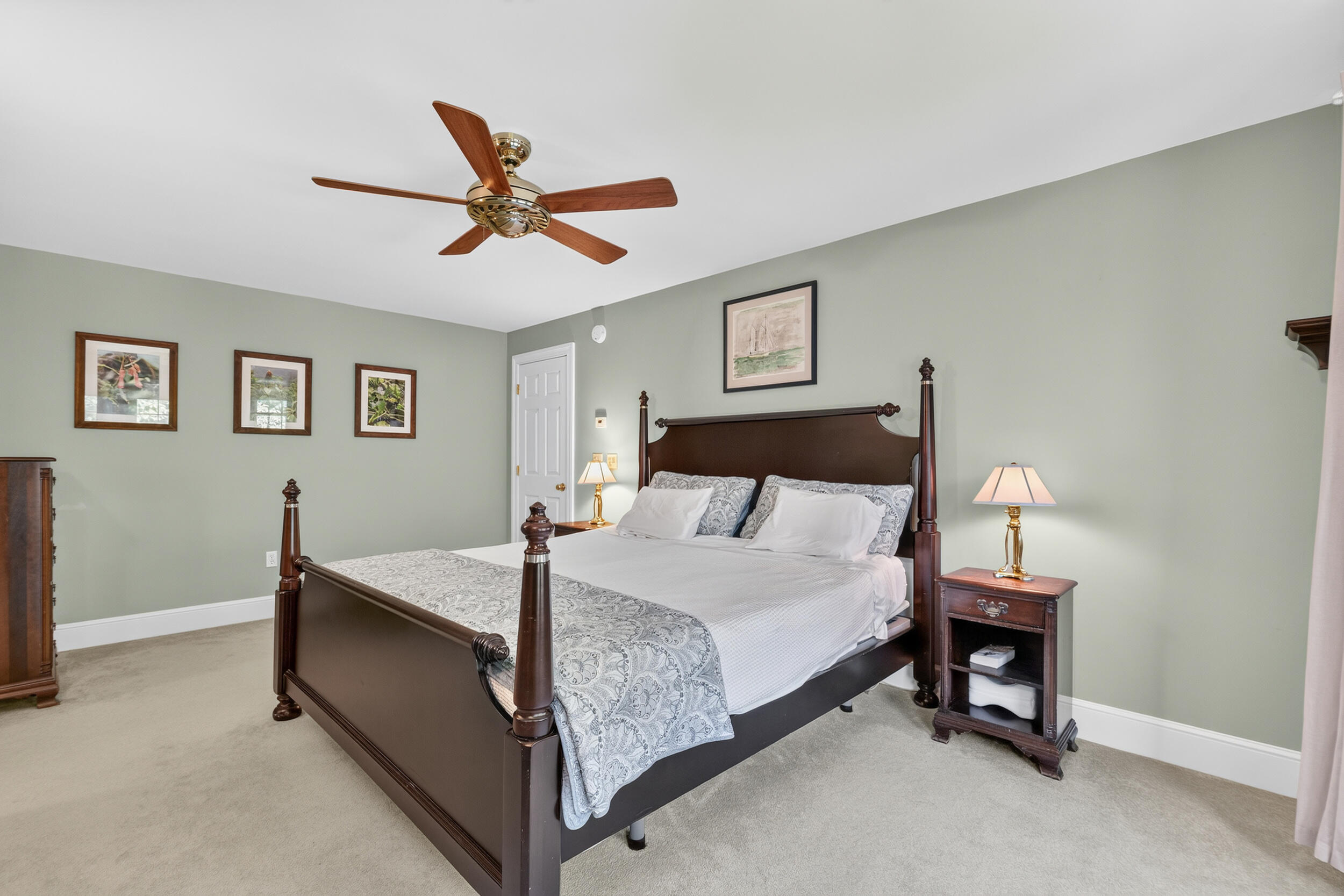 68 Graystone Lane