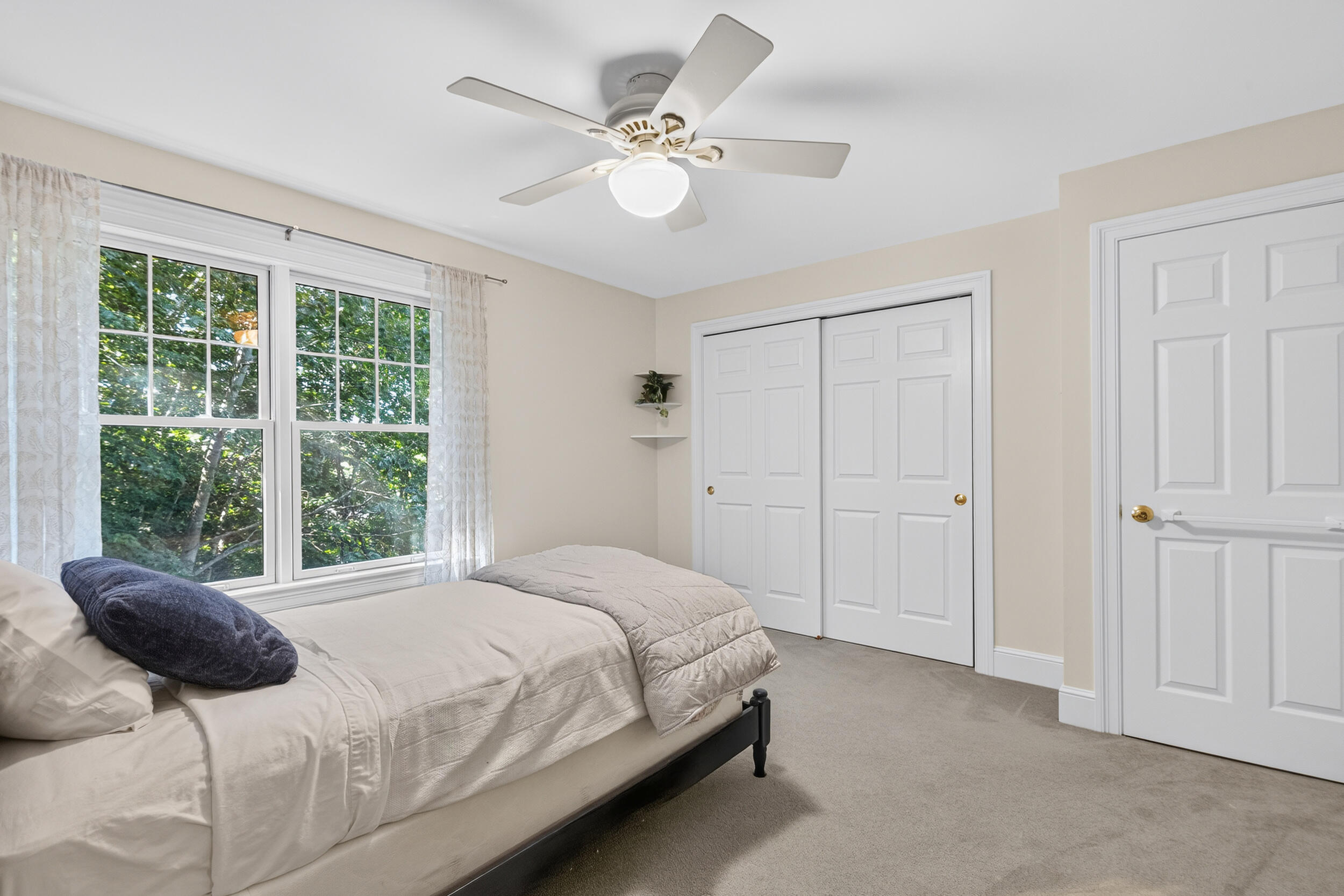 68 Graystone Lane
