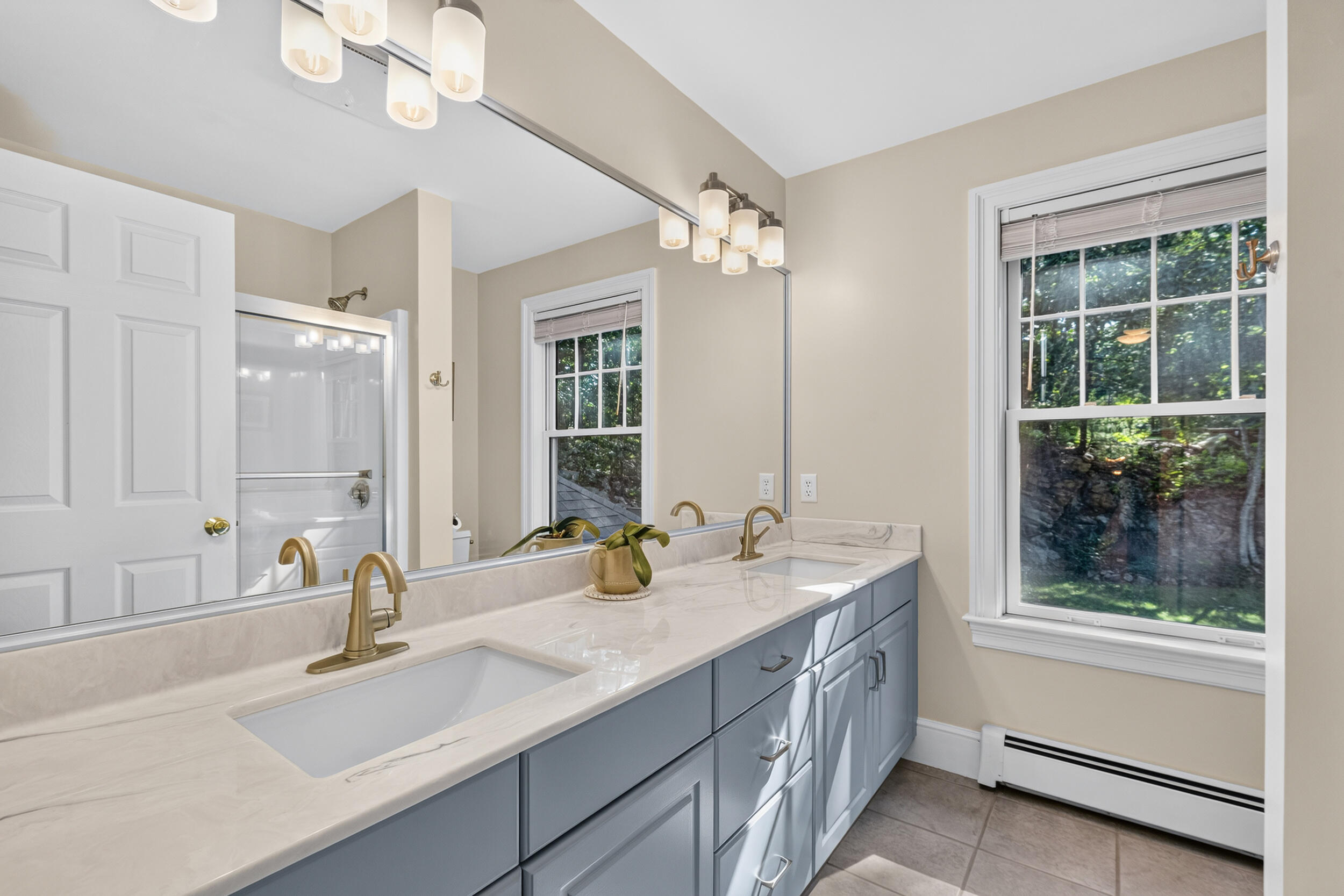 68 Graystone Lane
