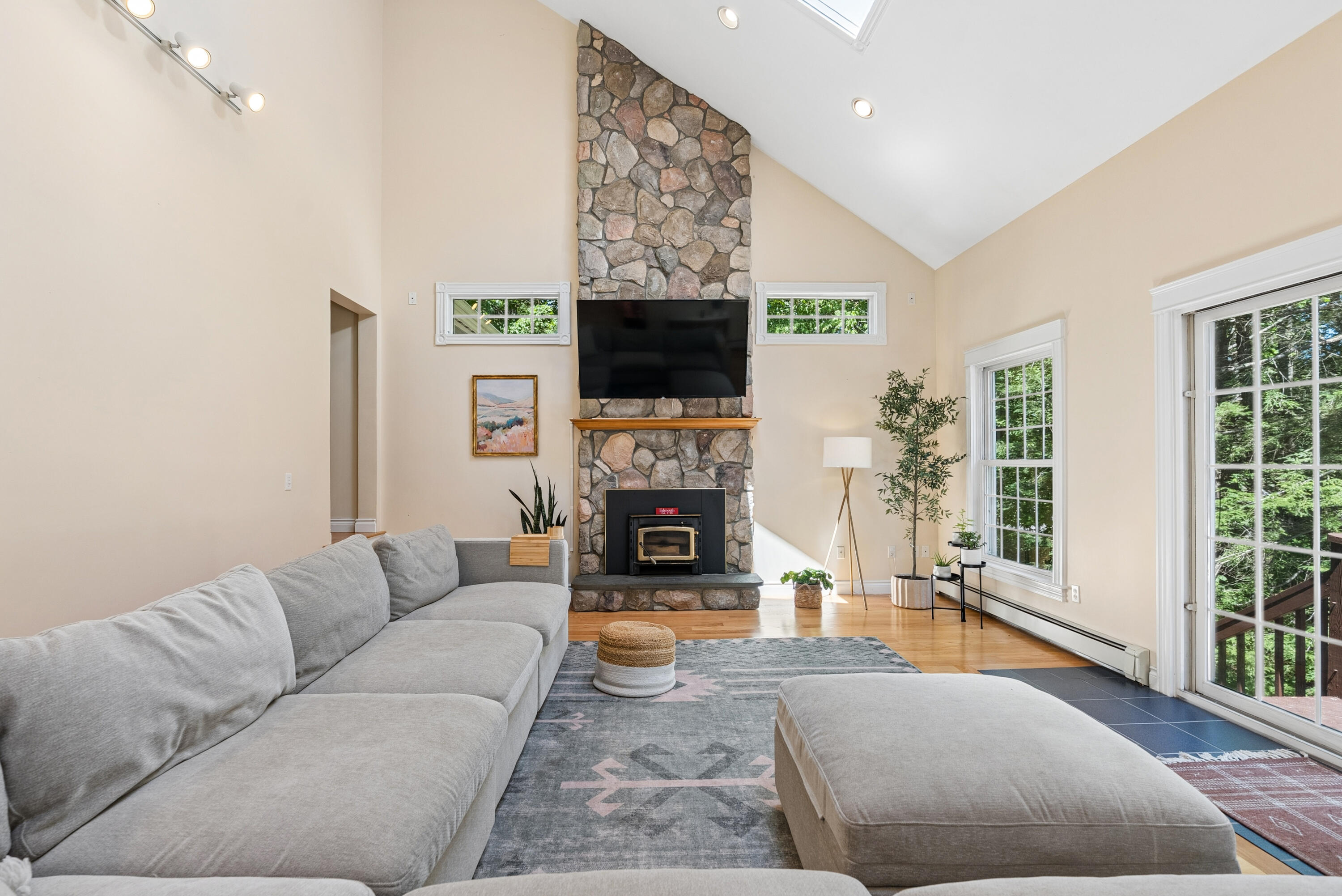 148 Hunter Way