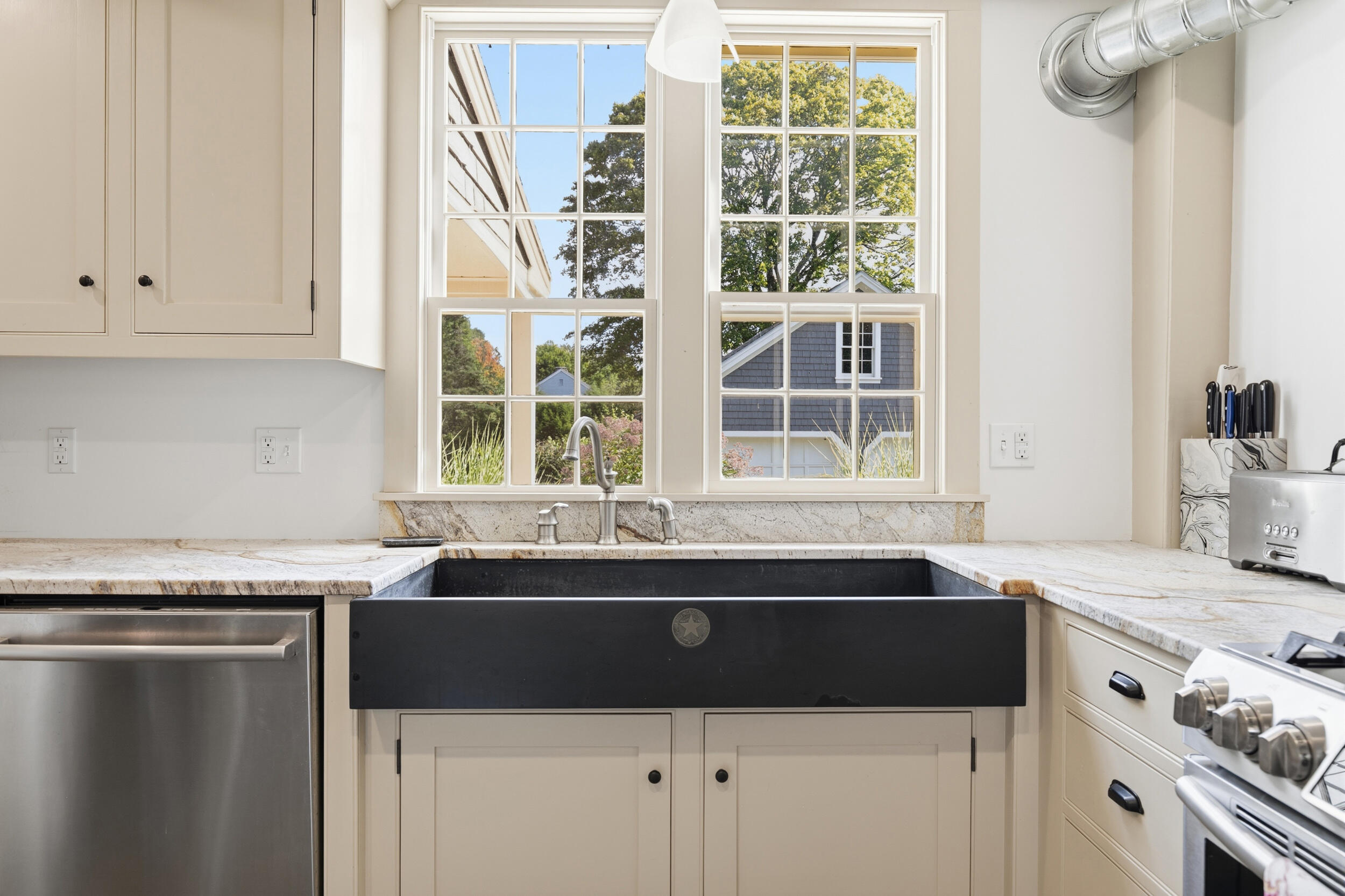 284 W Main Street
