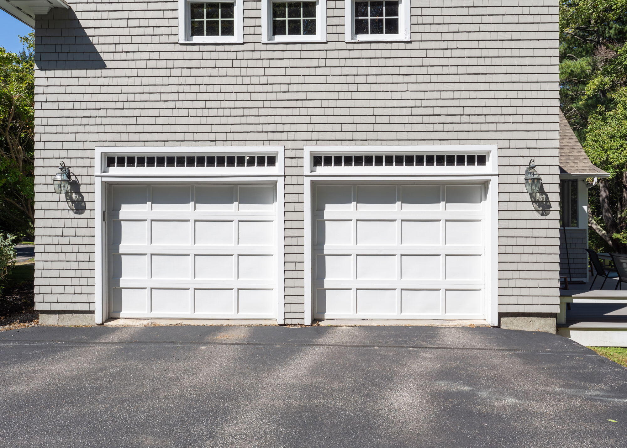 2 Rock Crest Drive