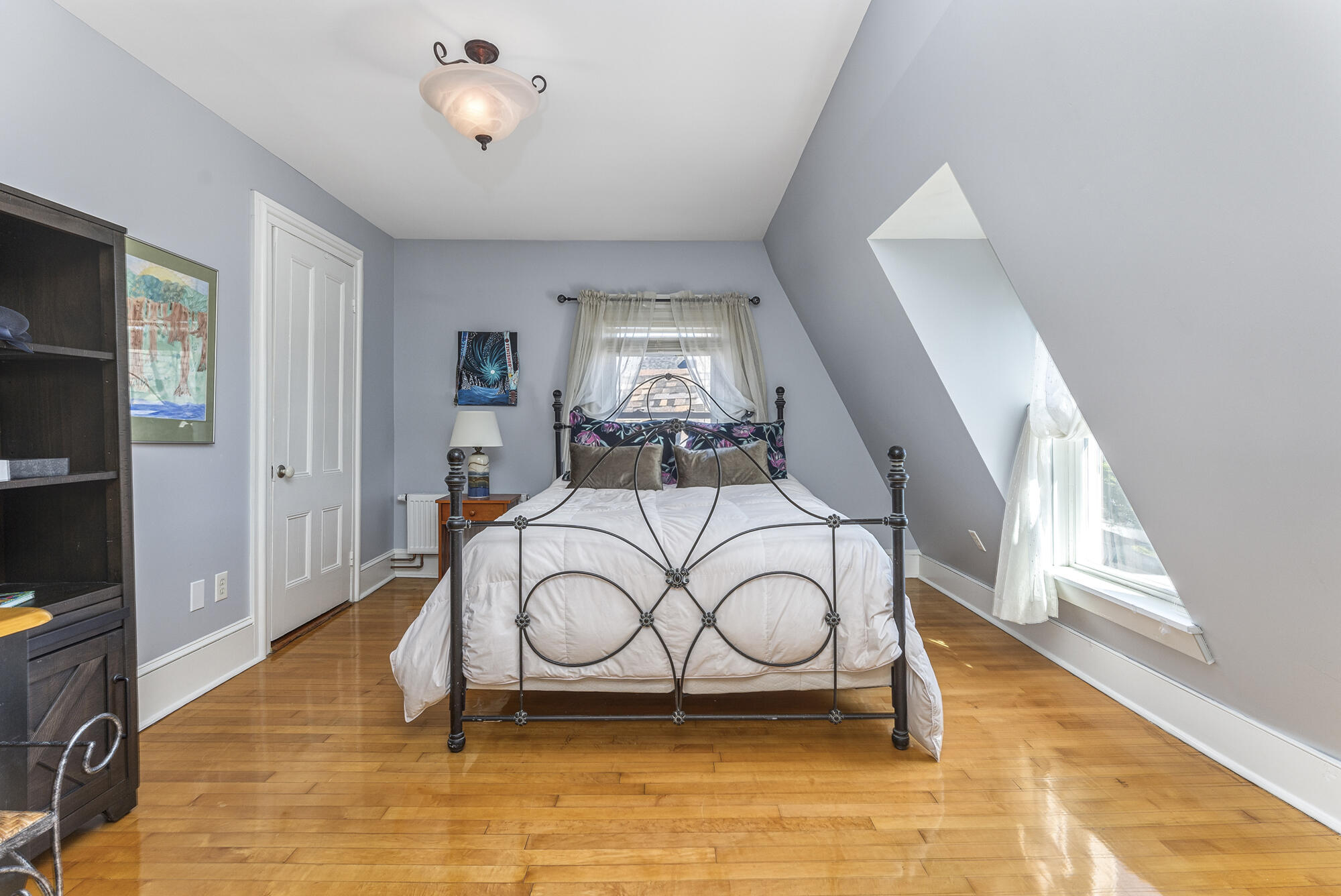 205 Woodford Street