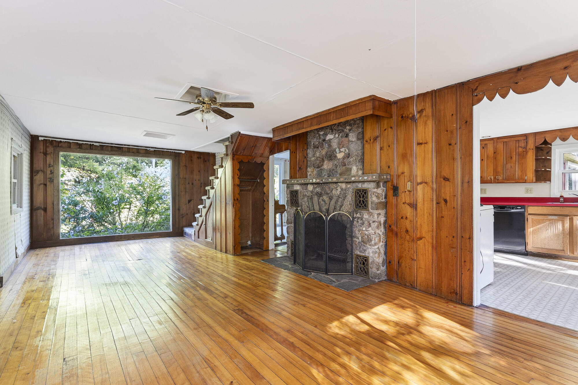 351 Ossipee Trail W