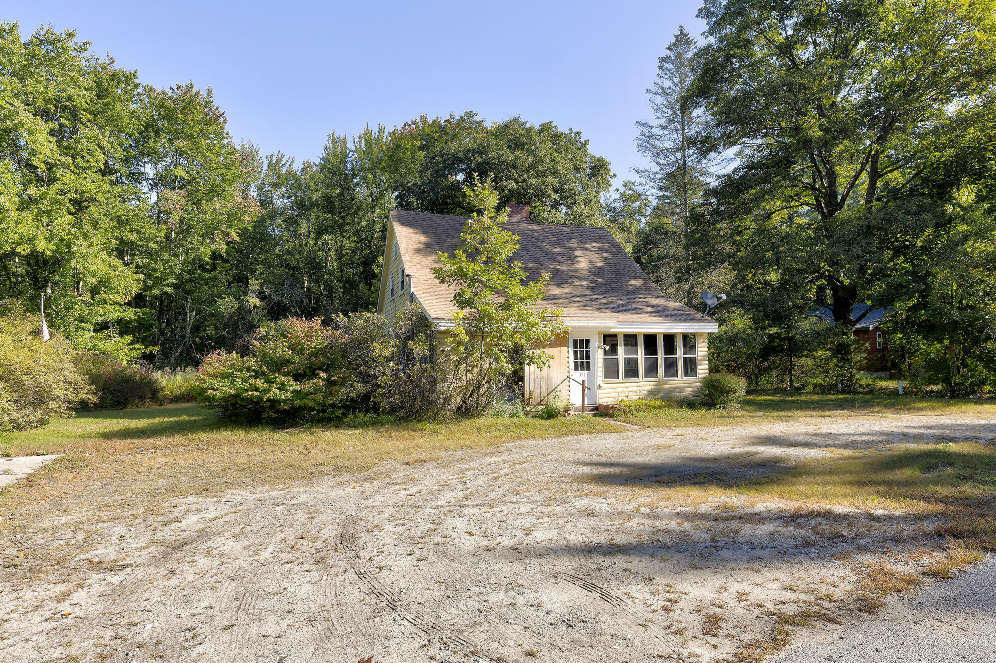 351 Ossipee Trail W