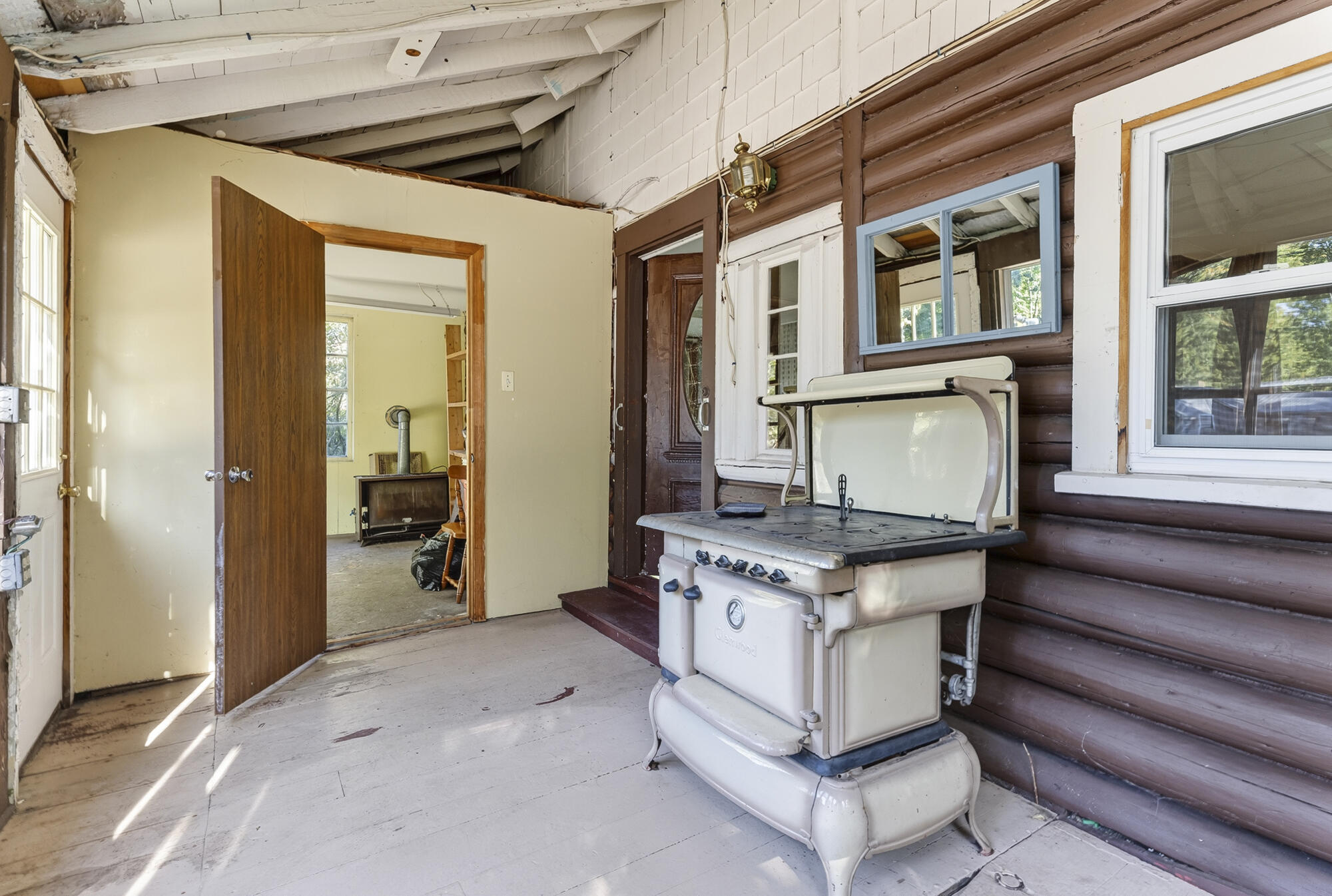 351 Ossipee Trail W