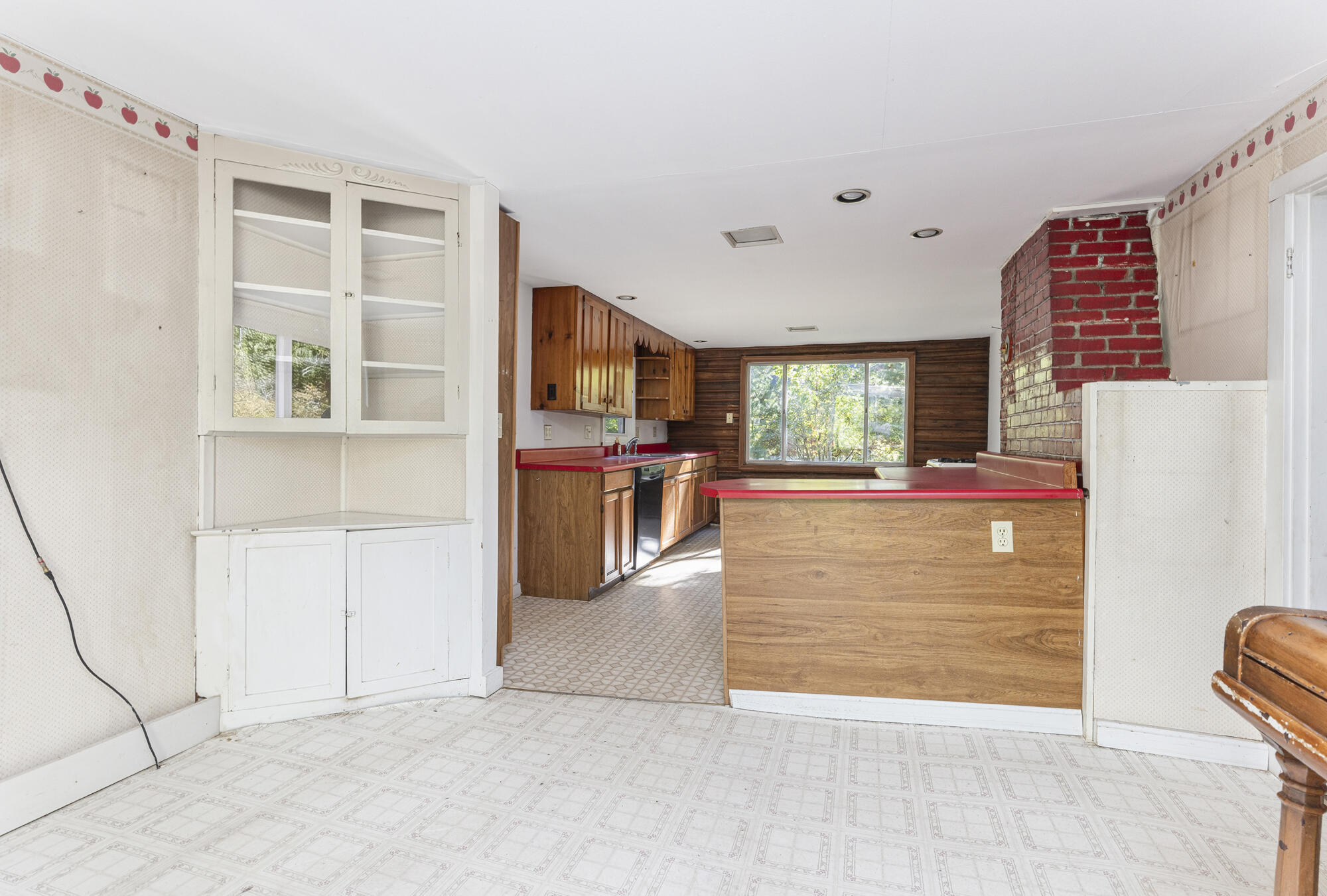 351 Ossipee Trail W