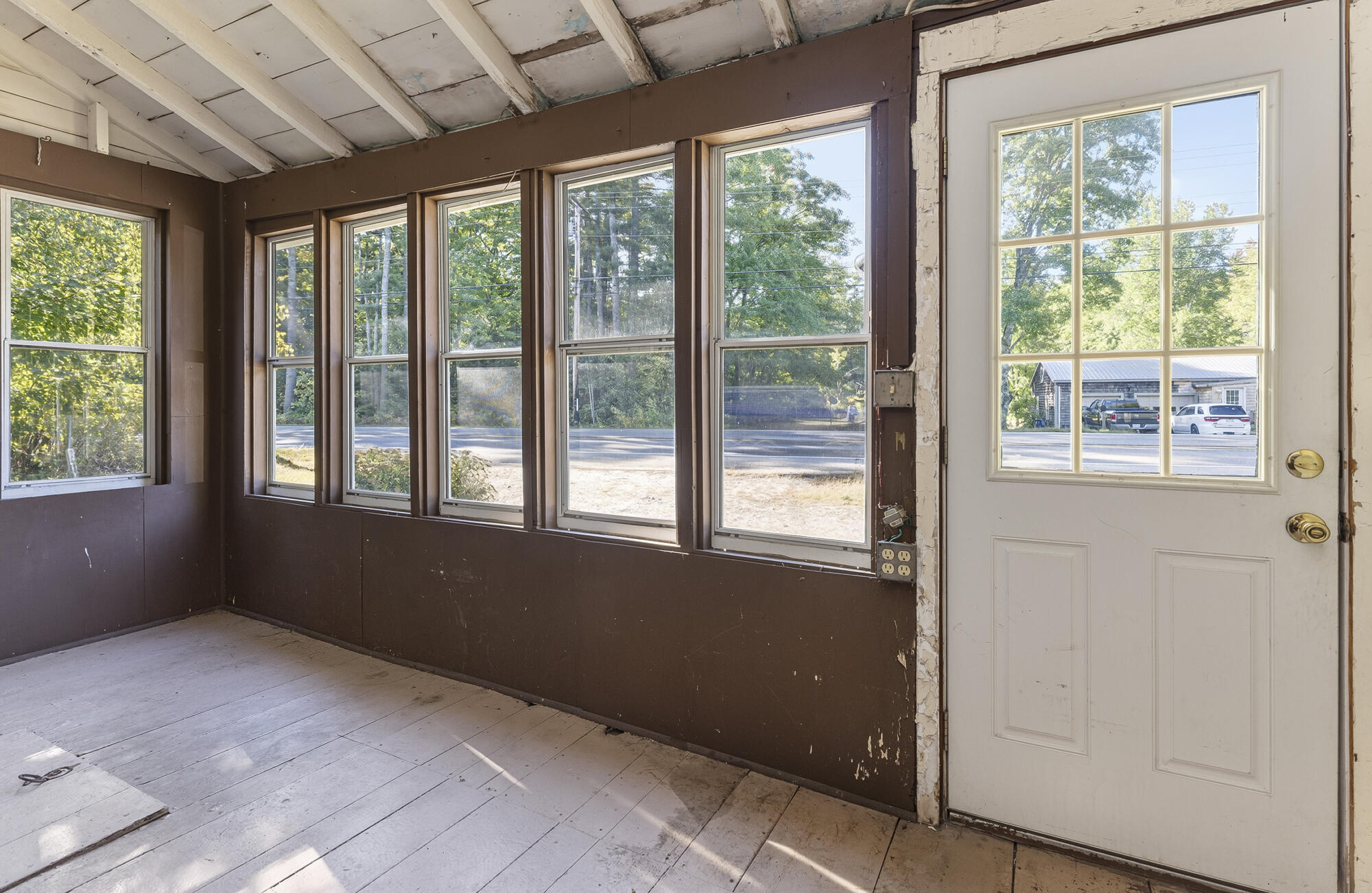 351 Ossipee Trail W