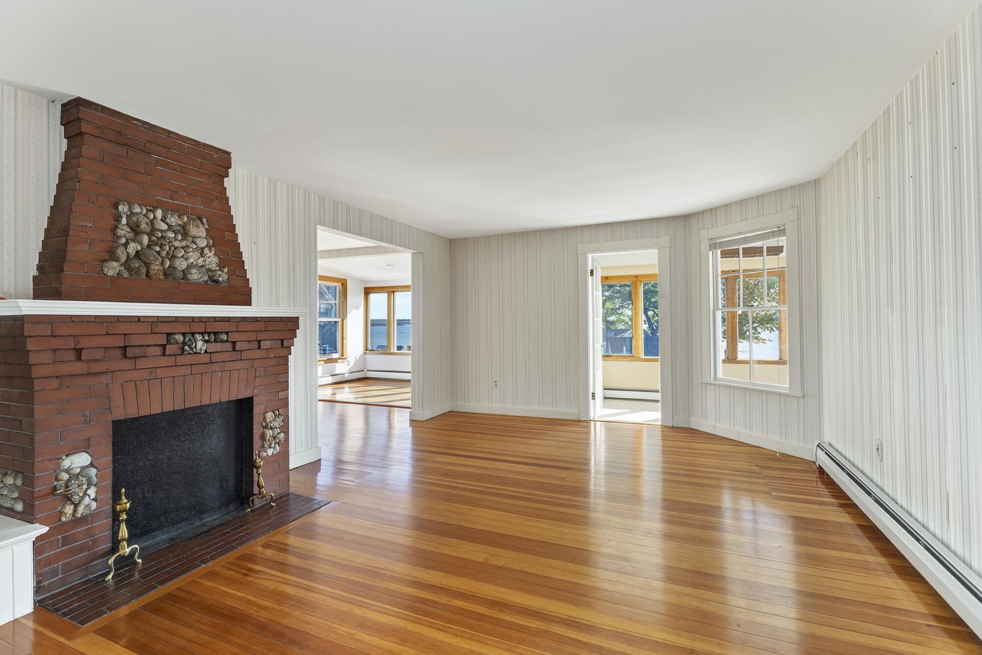 18 Town Landing Road