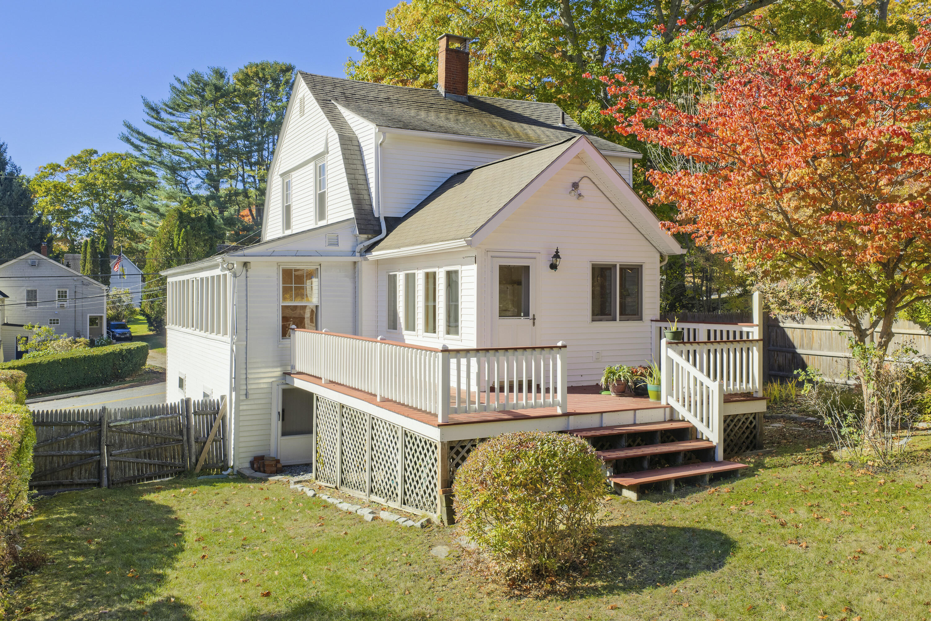 18 Town Landing Road