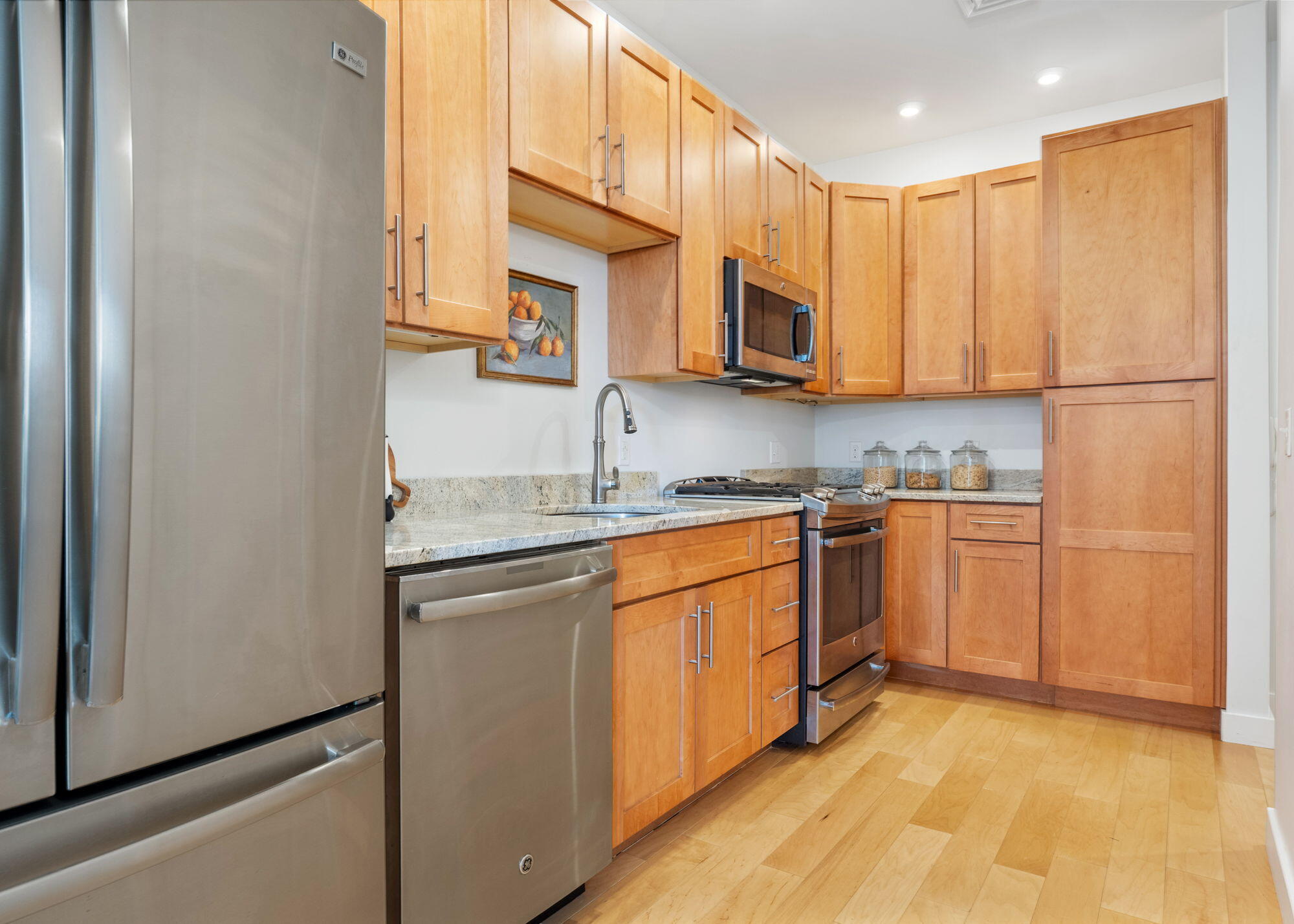 15 Middle Street 305