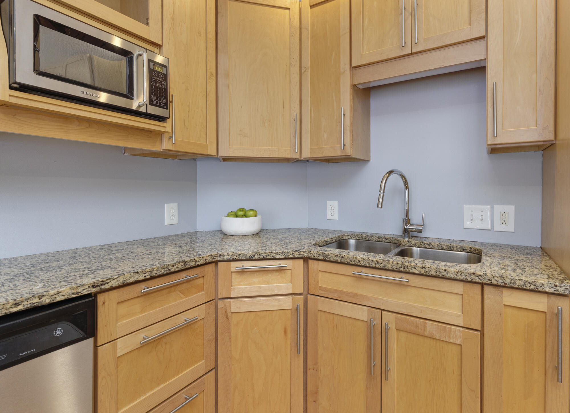 150 Middle Street 4J
