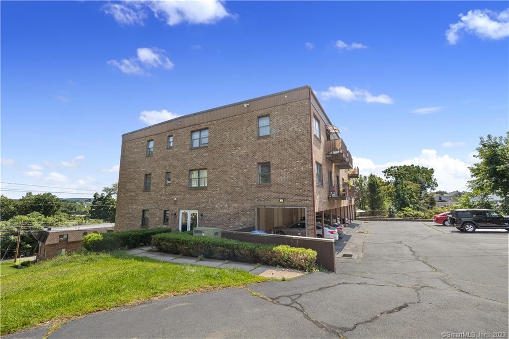 50 Long Street Unit: 1
