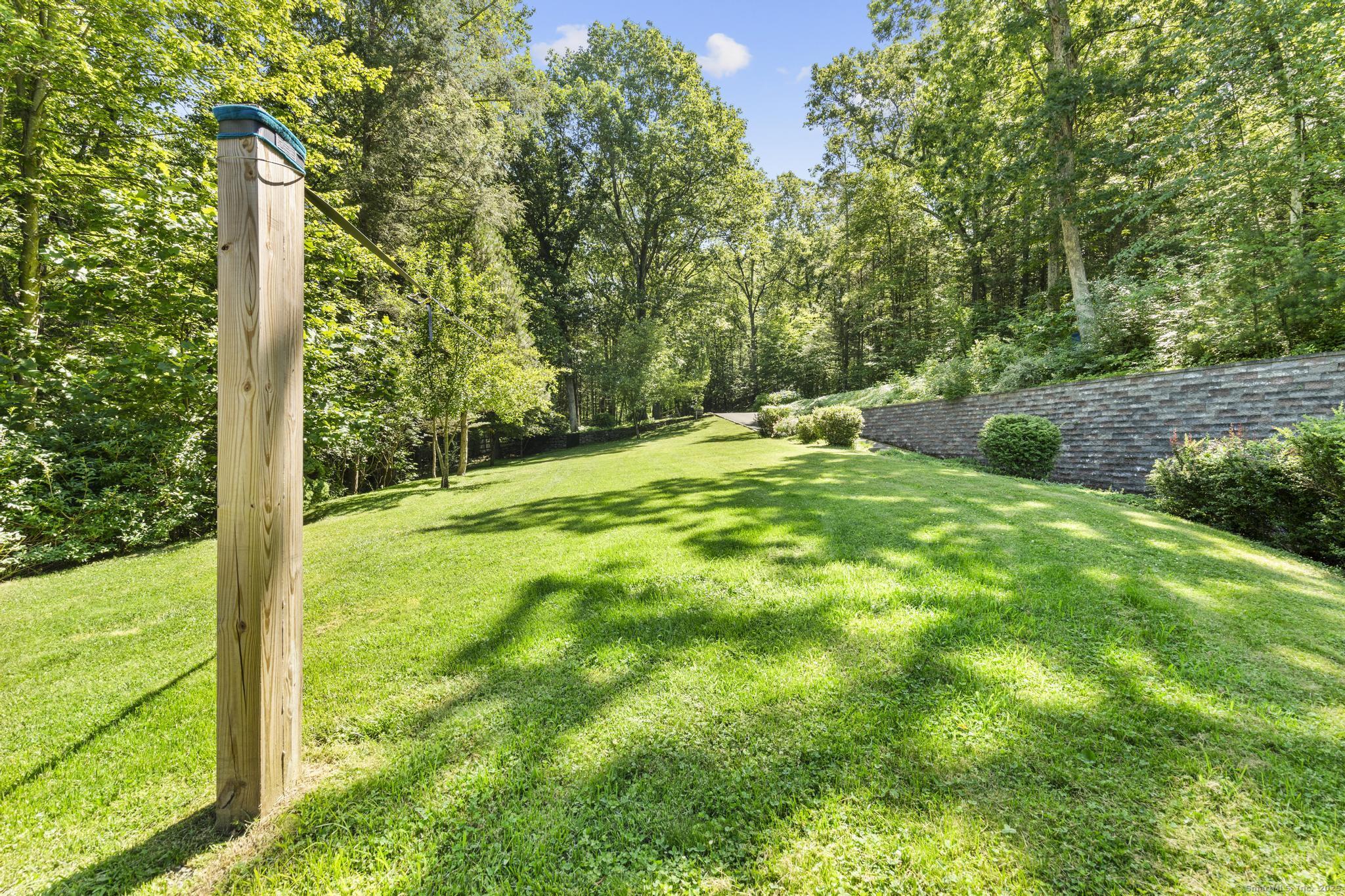 44 Oakmont Trail