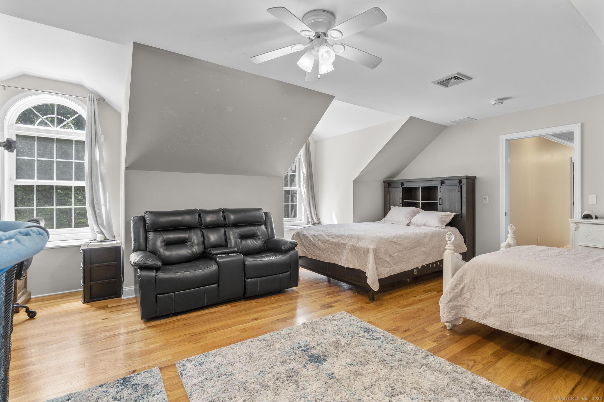 44 Oakmont Trail