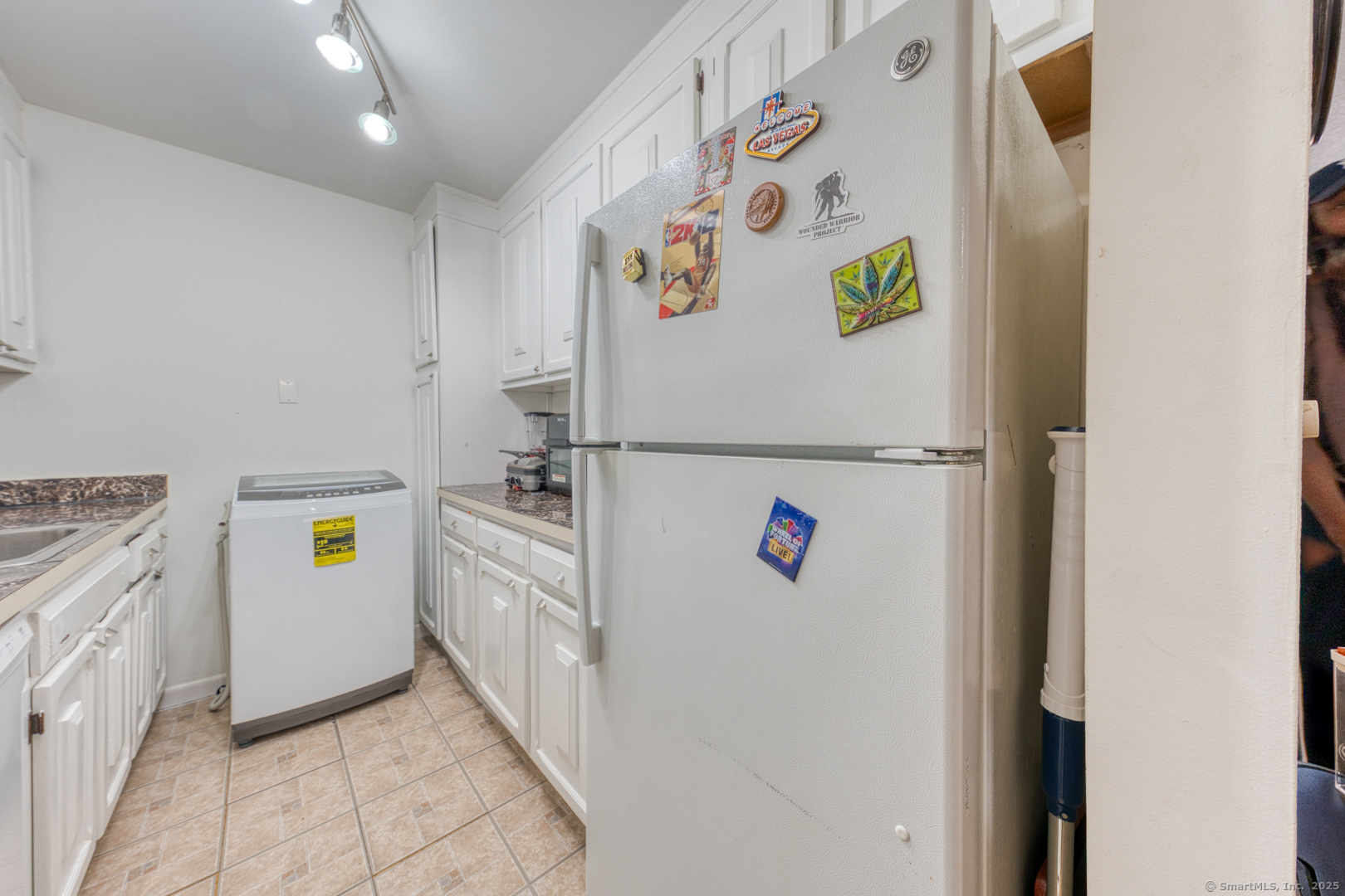 20 Thompson Road APT A