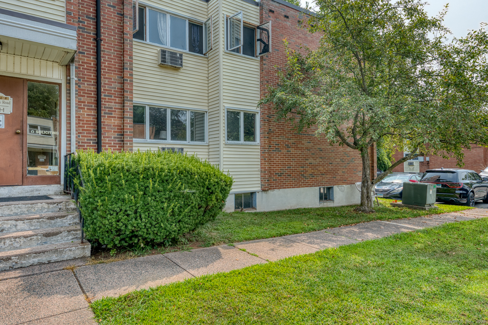 20 Thompson Road APT A