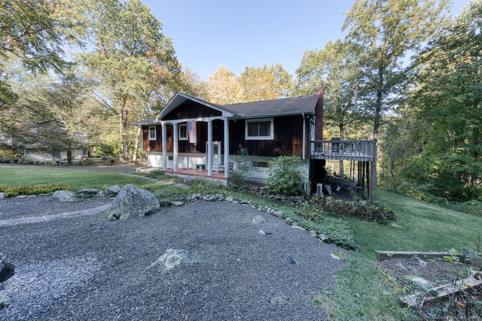 20 Lower Lake Road