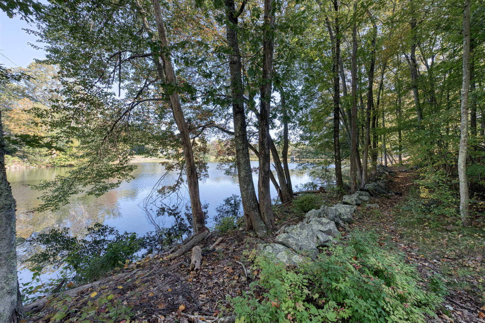 20 Lower Lake Road