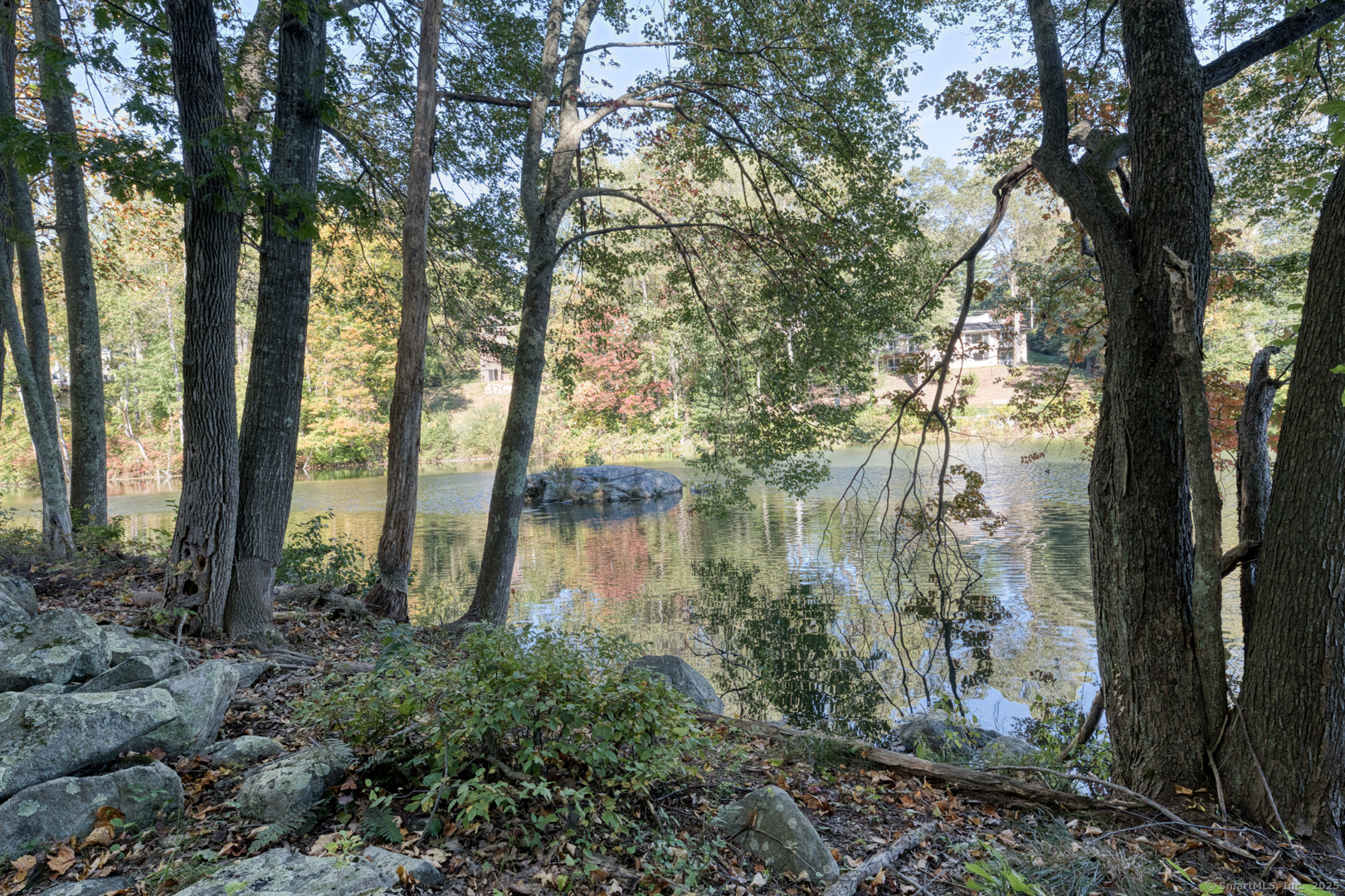 20 Lower Lake Road