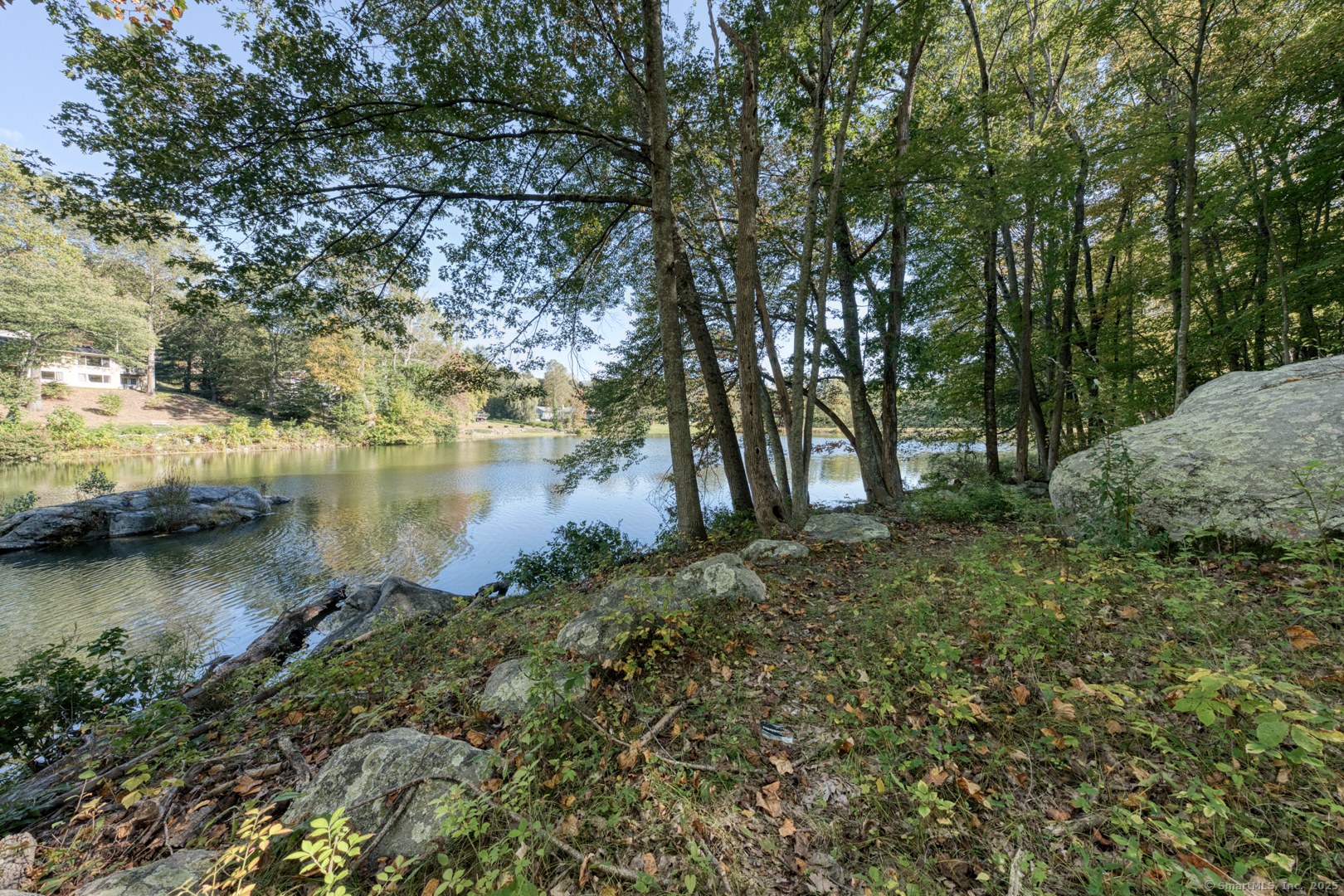 20 Lower Lake Road