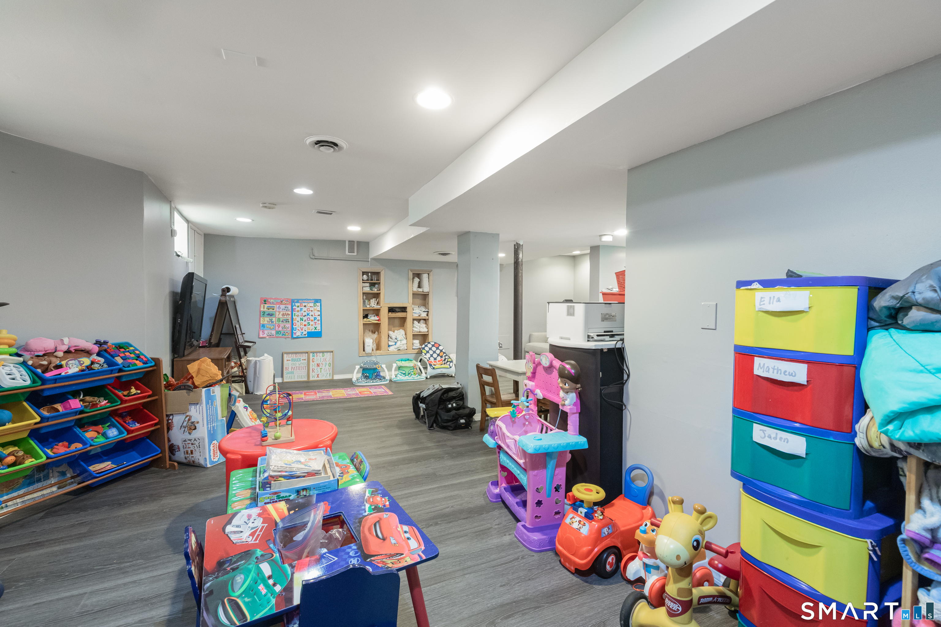 578 Beechmont Avenue