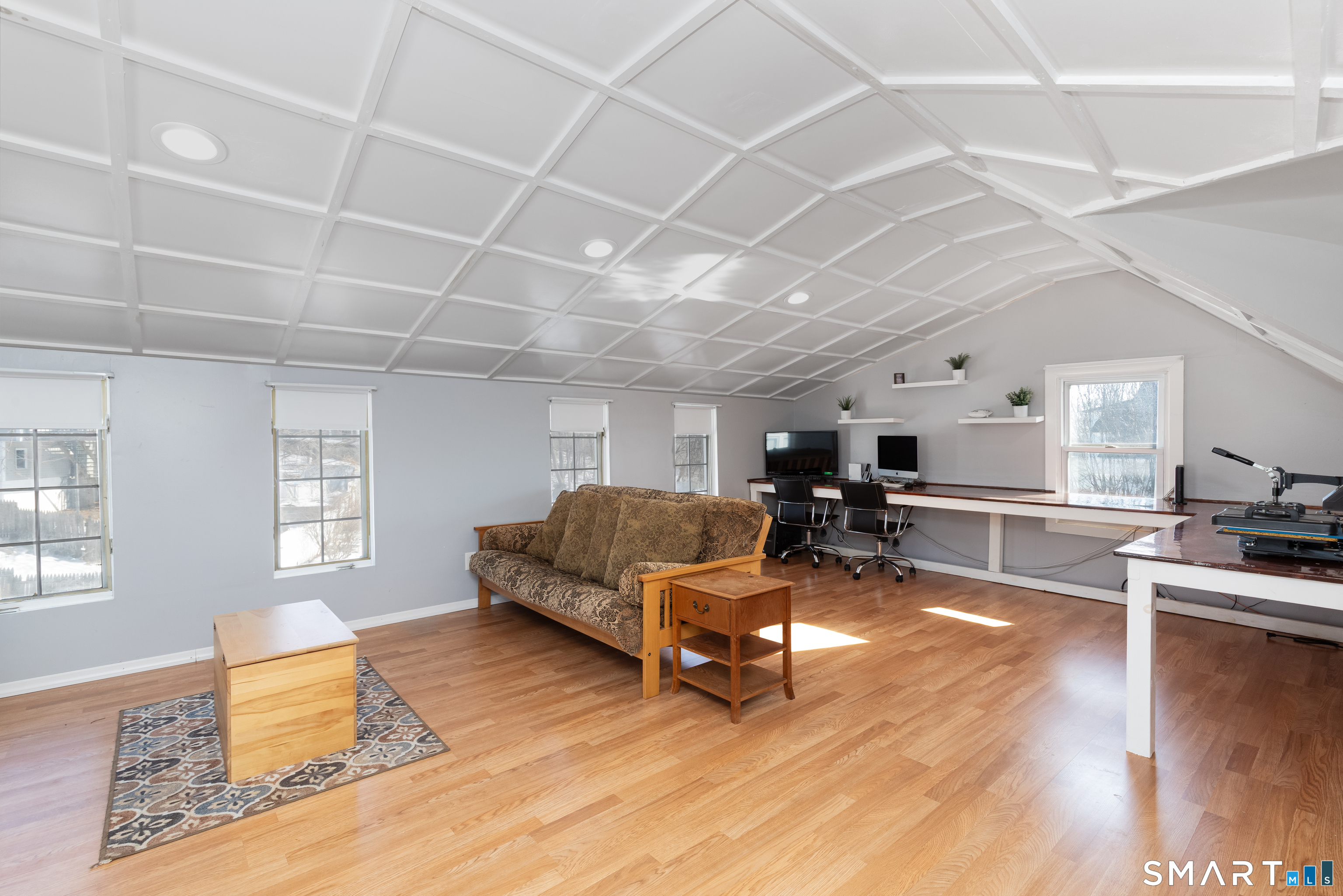 578 Beechmont Avenue