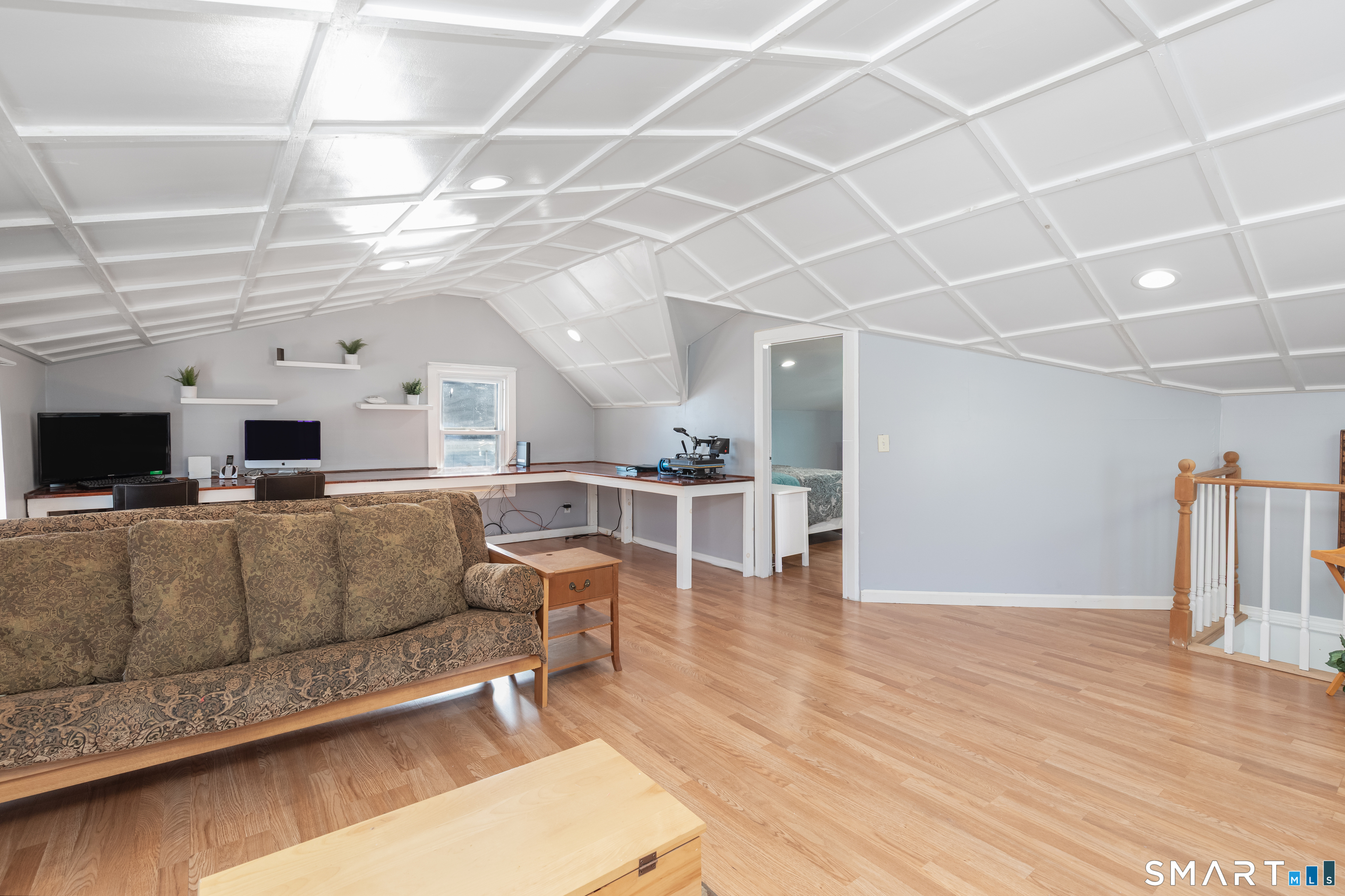 578 Beechmont Avenue