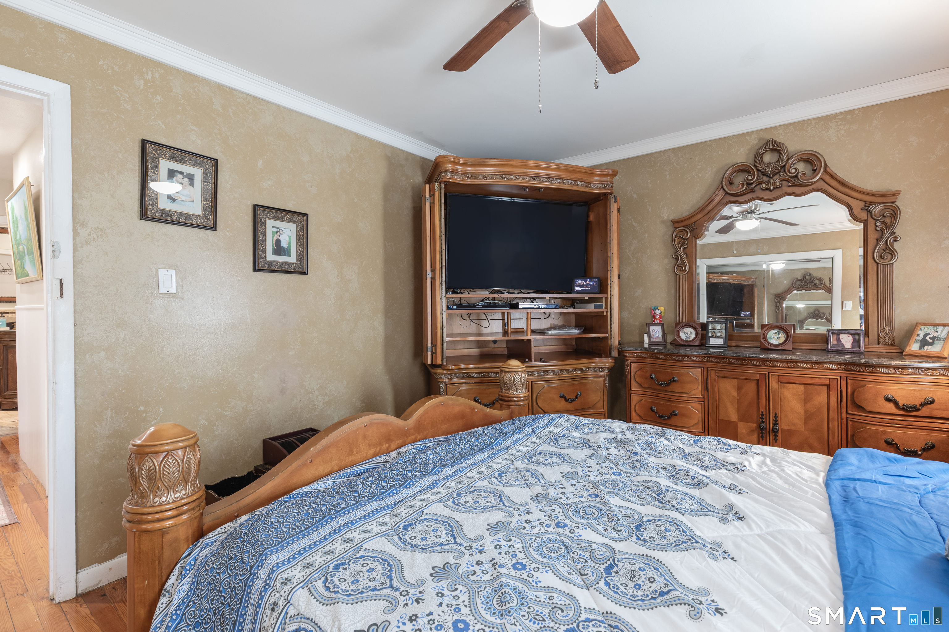 578 Beechmont Avenue